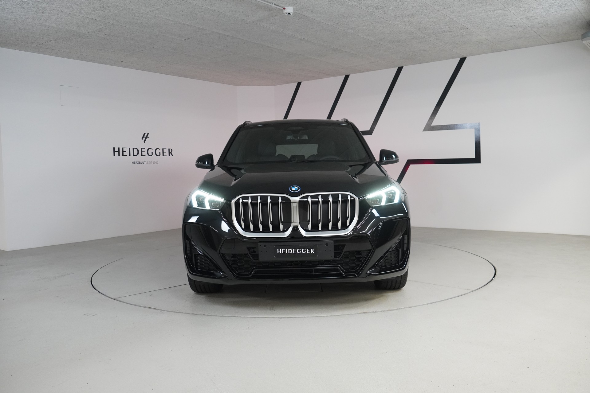 BMW X1 xDrive 30e M Sport-image-1