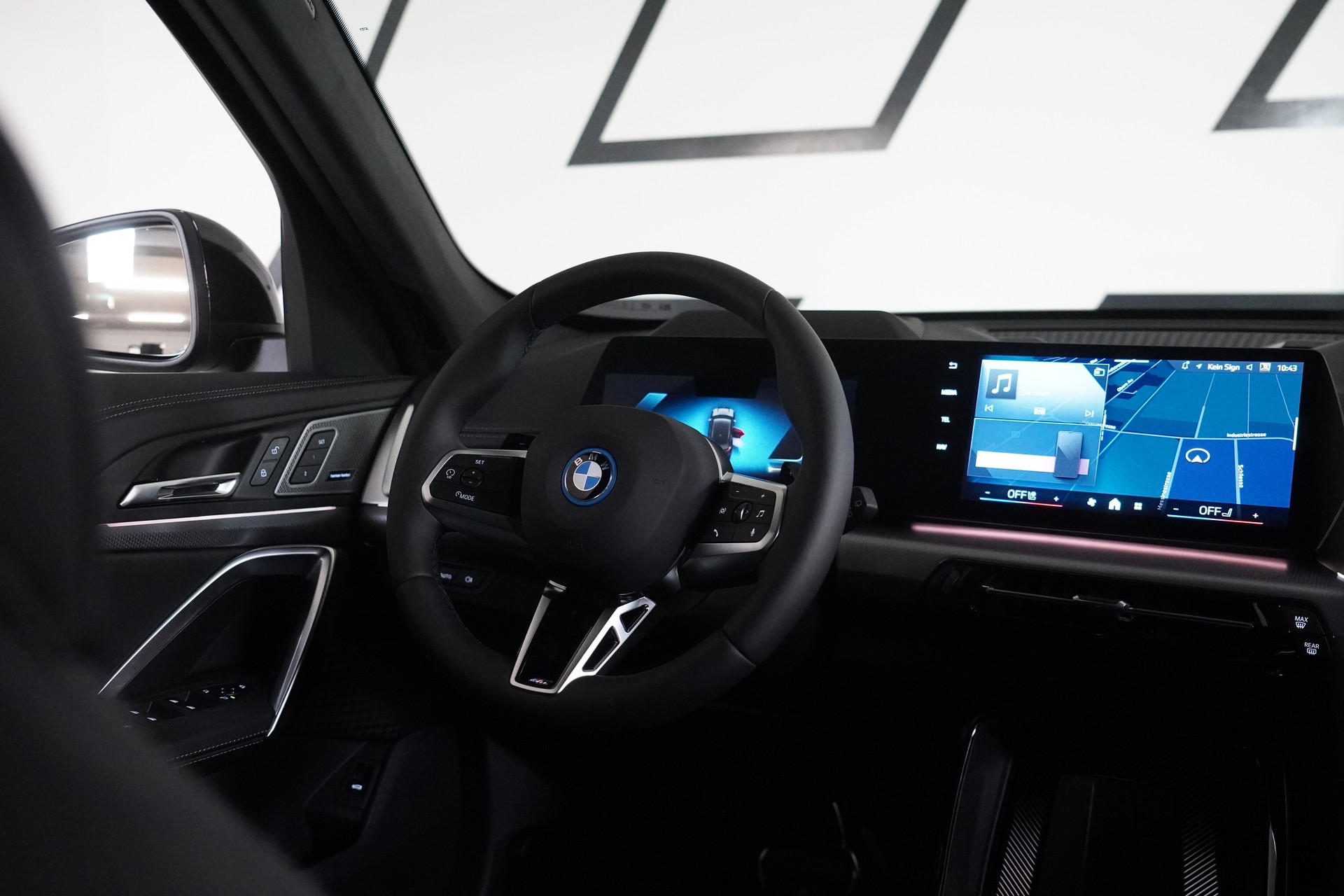 BMW X1 xDrive 30e M Sport-image-23