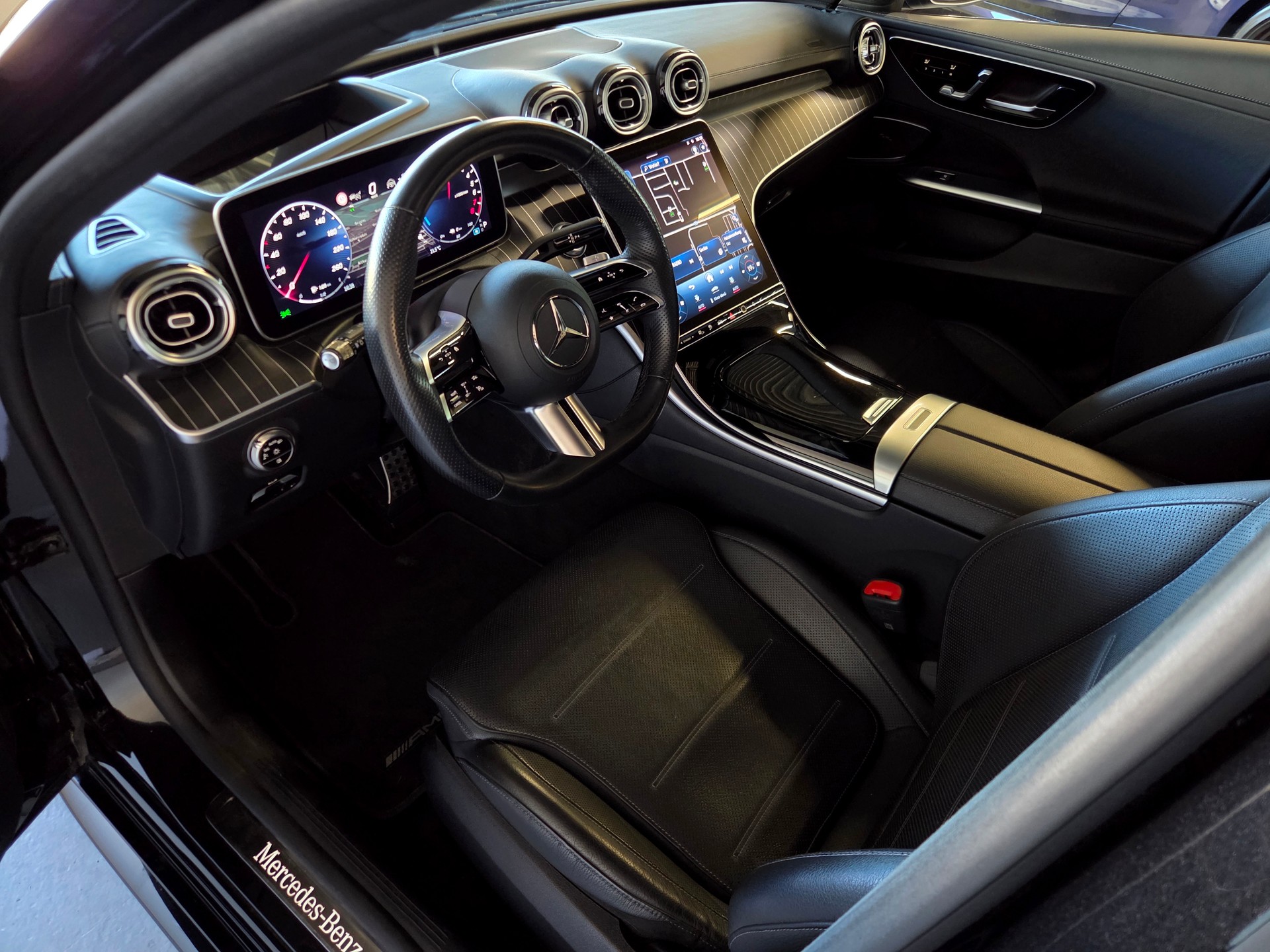 MERCEDES-BENZ C 300 e AMG Line Kombi-image-3