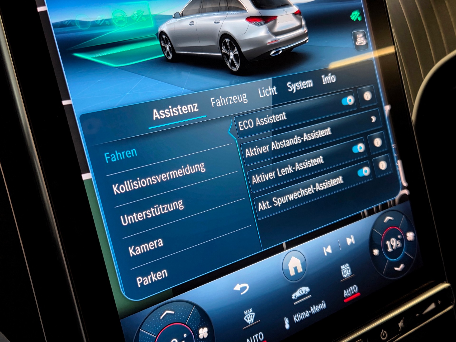 MERCEDES-BENZ C 300 e AMG Line Kombi-image-8
