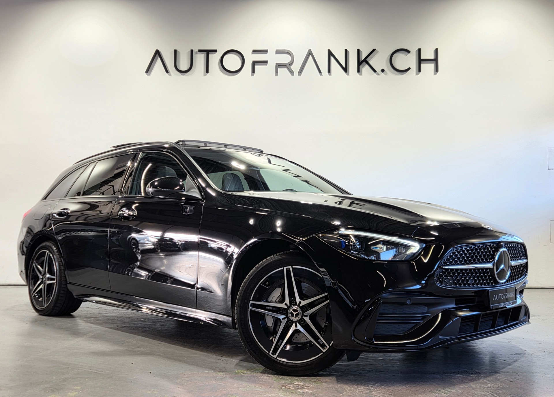 MERCEDES-BENZ C 300 e AMG Line Kombi-image-0