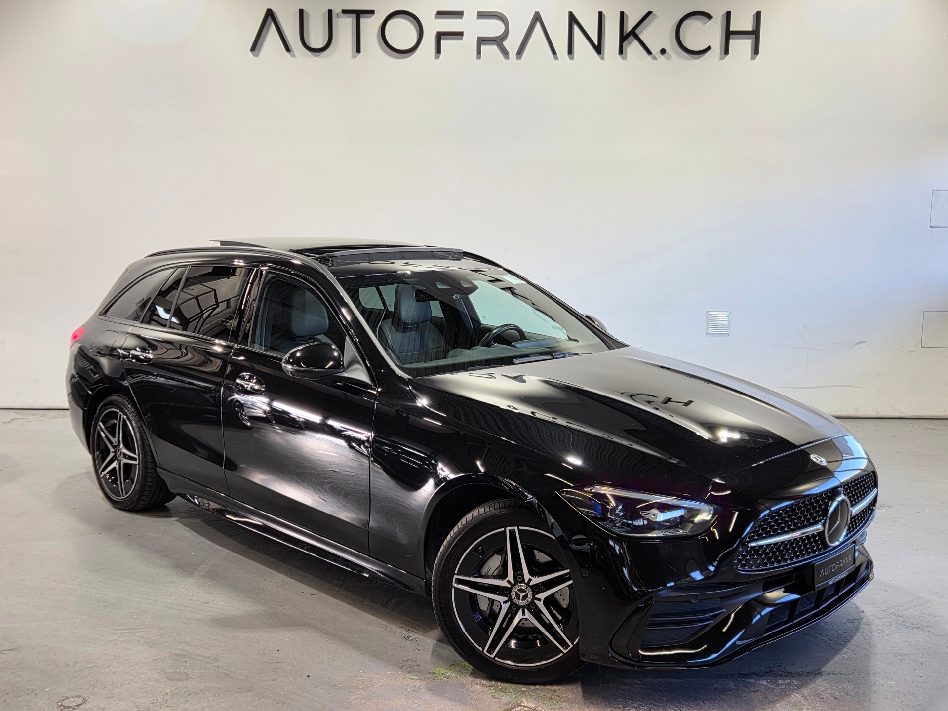 MERCEDES-BENZ C 300 e AMG Line Kombi-image-21