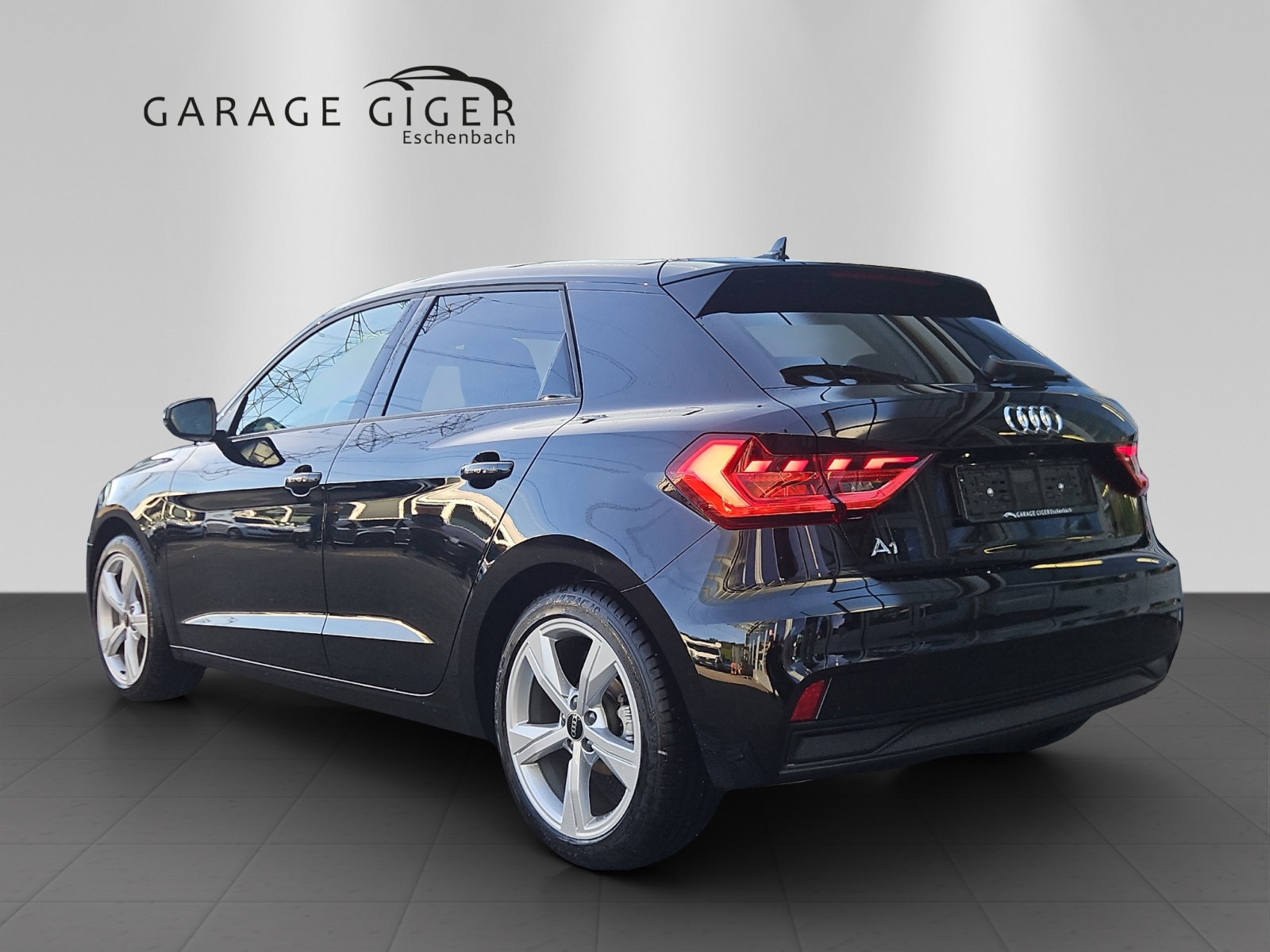 AUDI A1 Sportback 30 TFSI advanced Attraction S-tronic-image-2