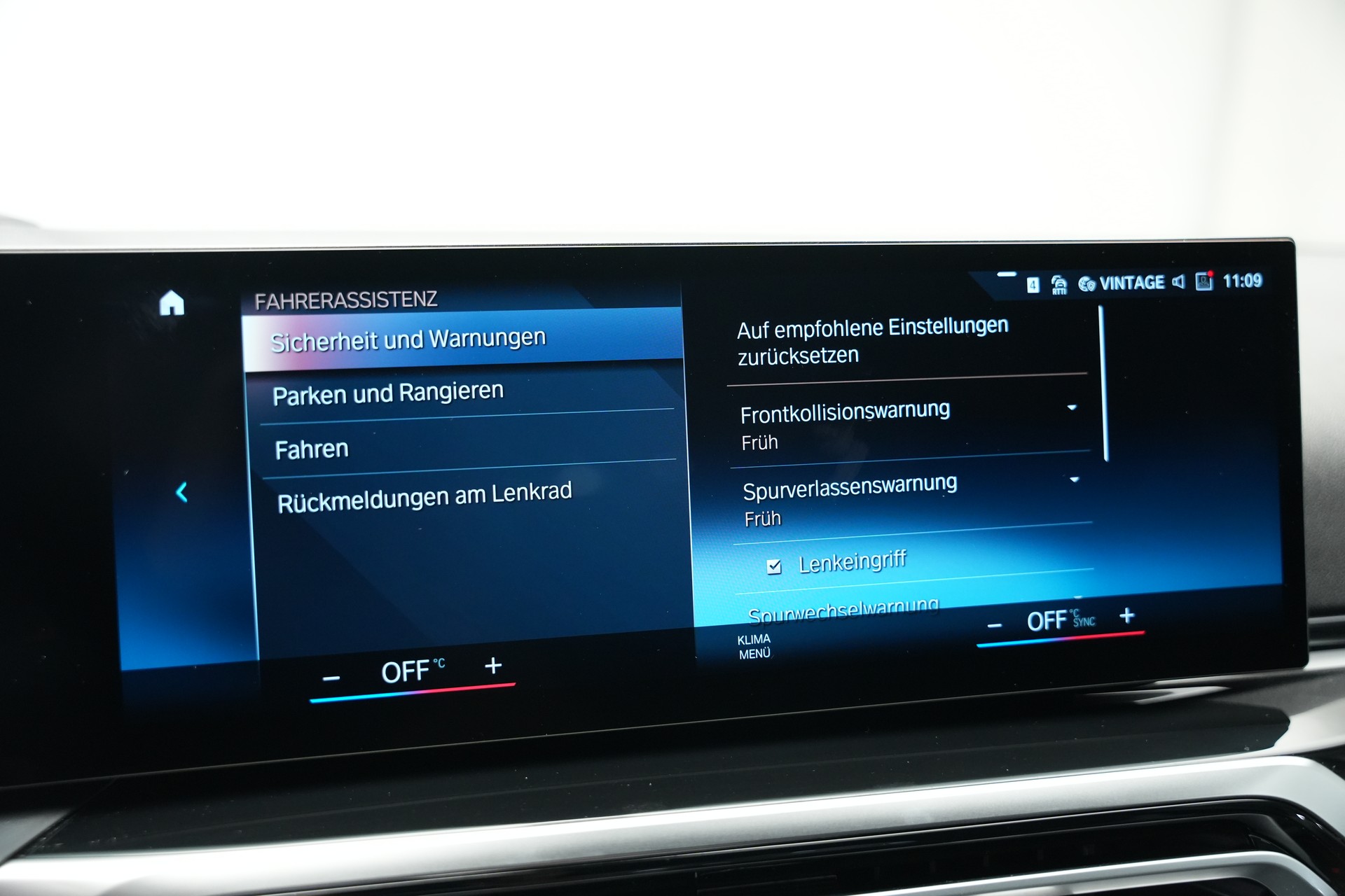 BMW 220i M Sport Pro *Head-Up* *Driving Assistant*-image-18