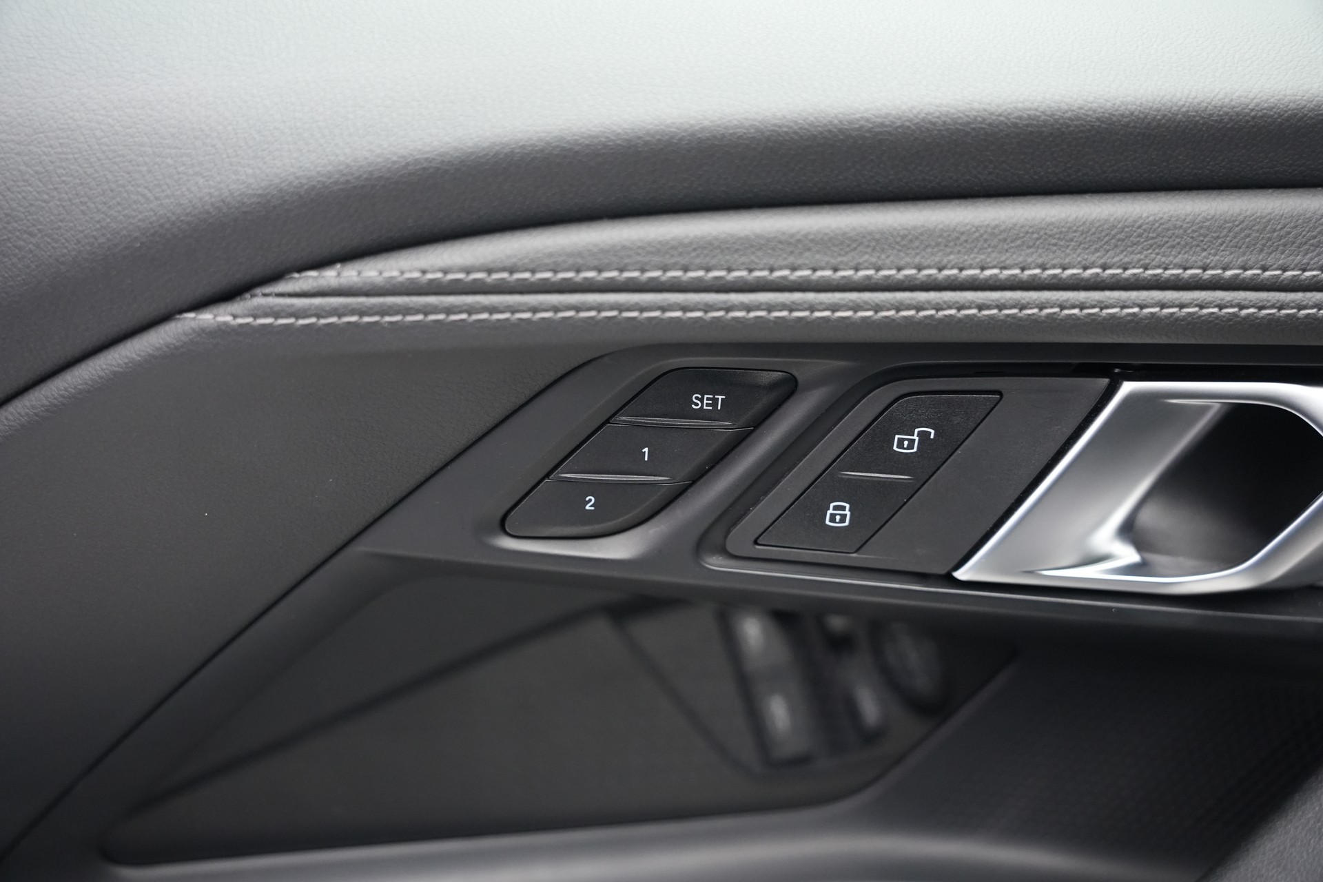 BMW 220i M Sport Pro *Head-Up* *Driving Assistant*-image-24