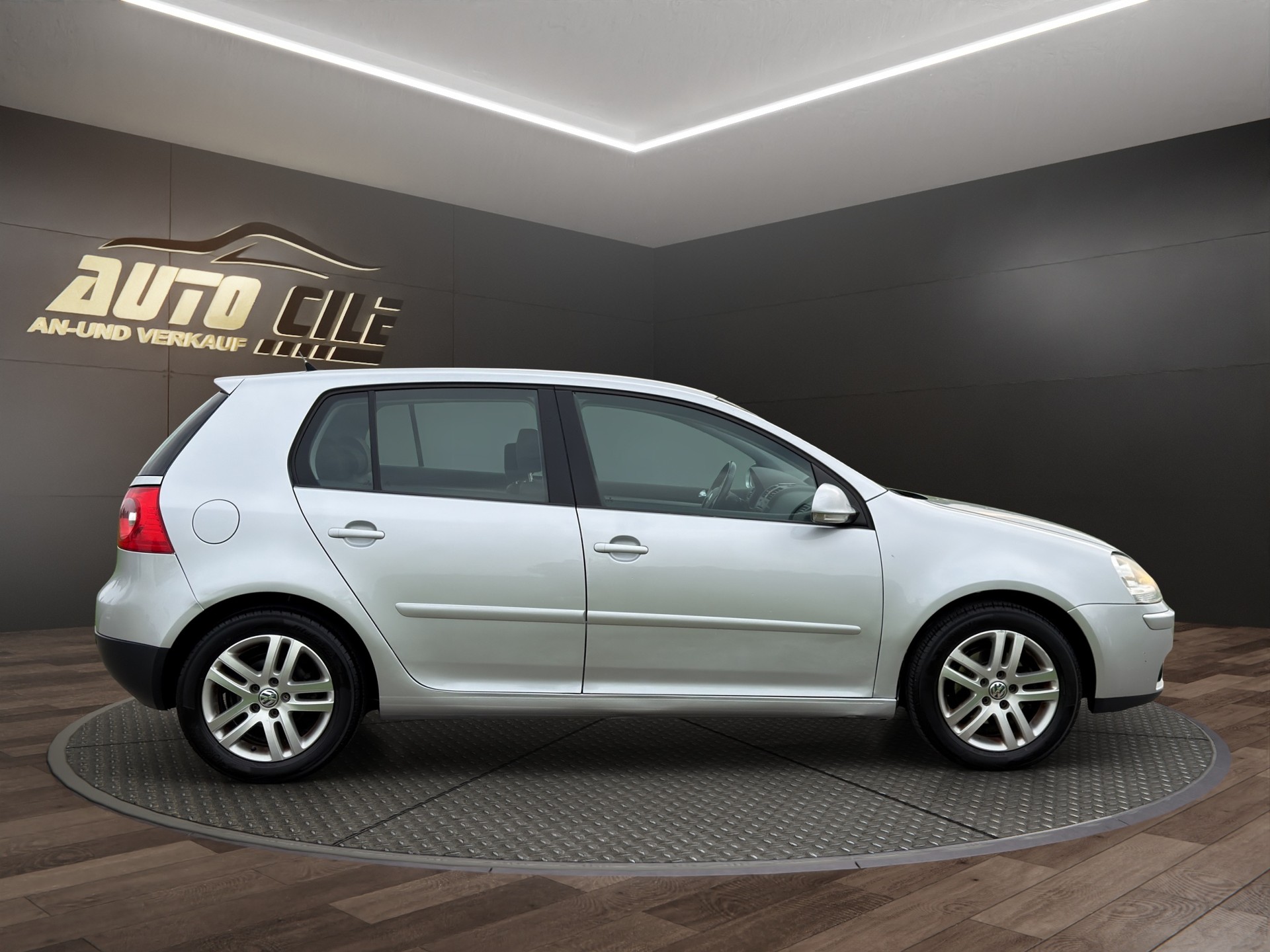 VW Golf 1.6 FSI Goal-image-4