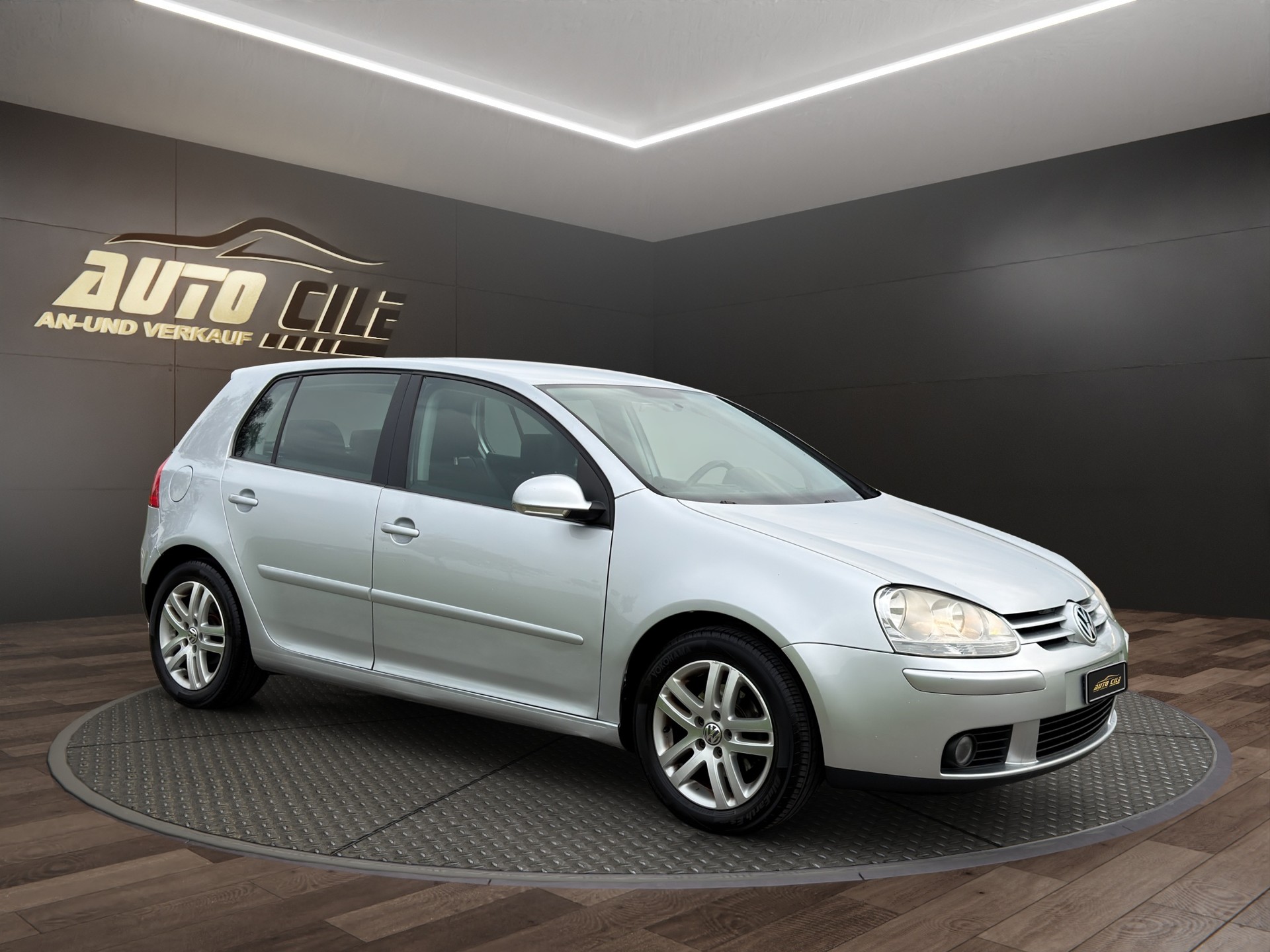 VW Golf 1.6 FSI Goal-image-2