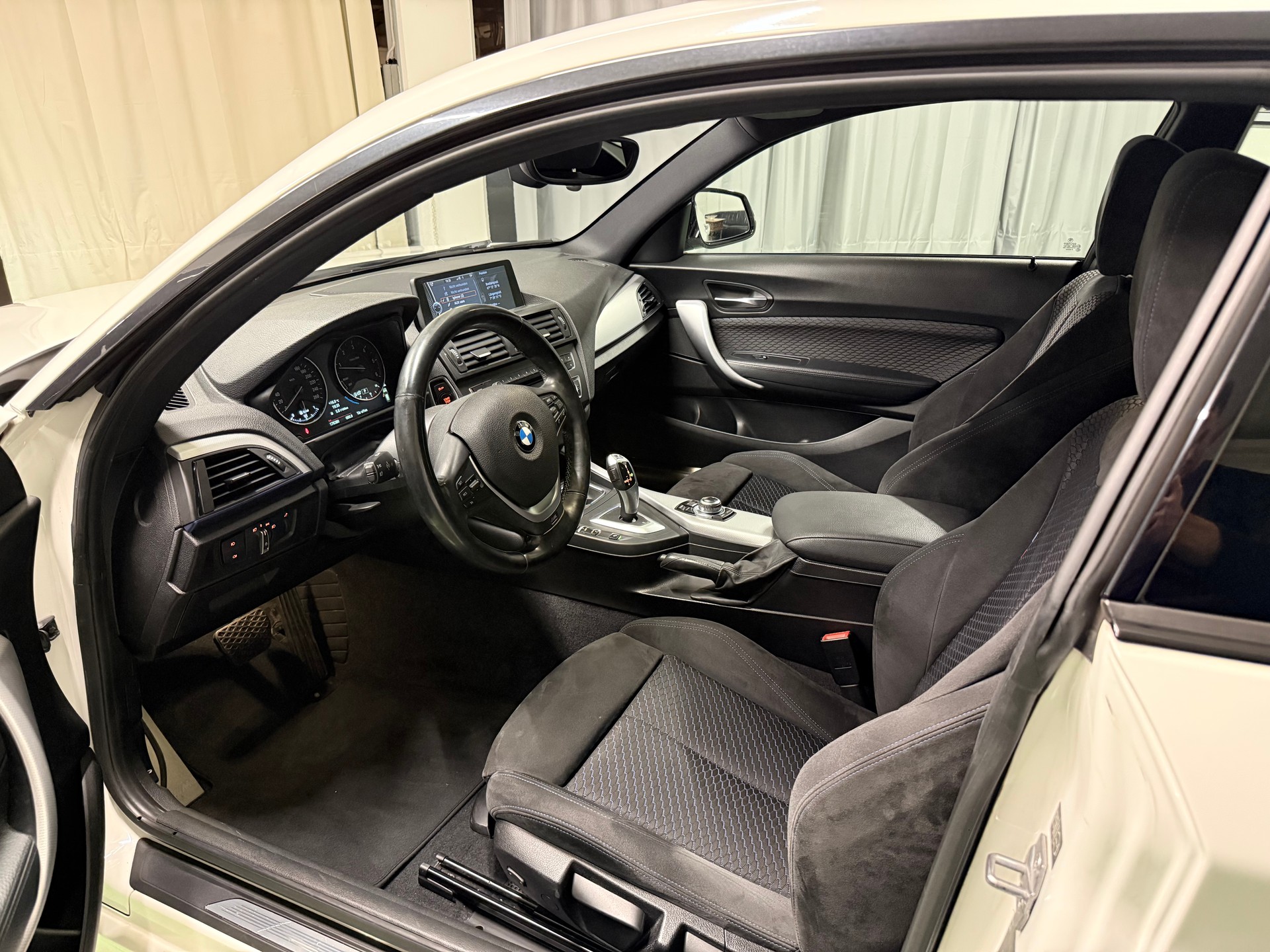 BMW 120d Steptronic-image-12