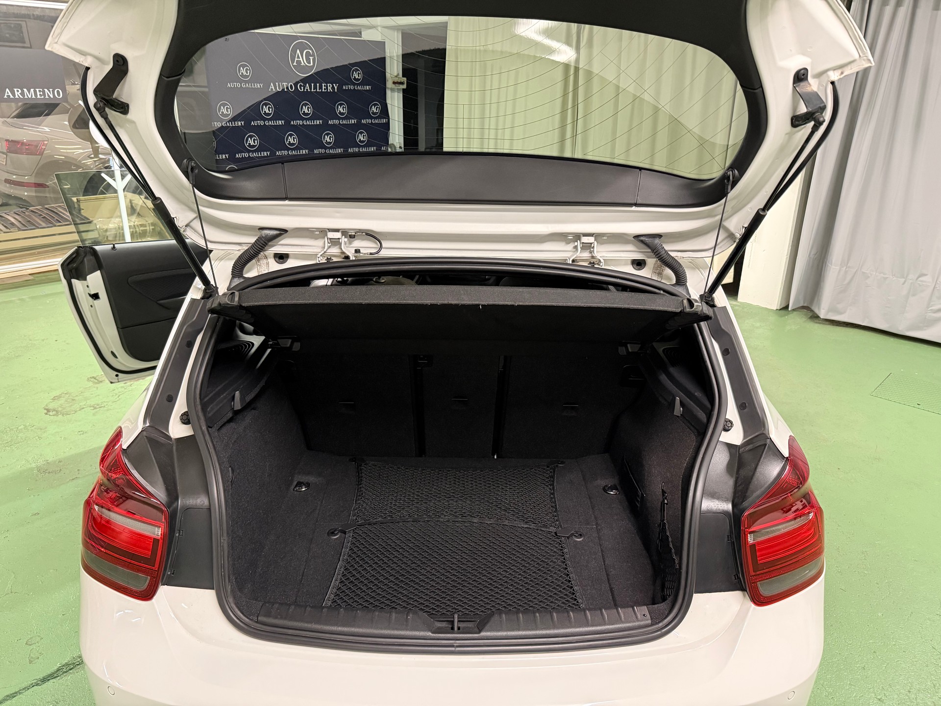 BMW 120d Steptronic-image-13