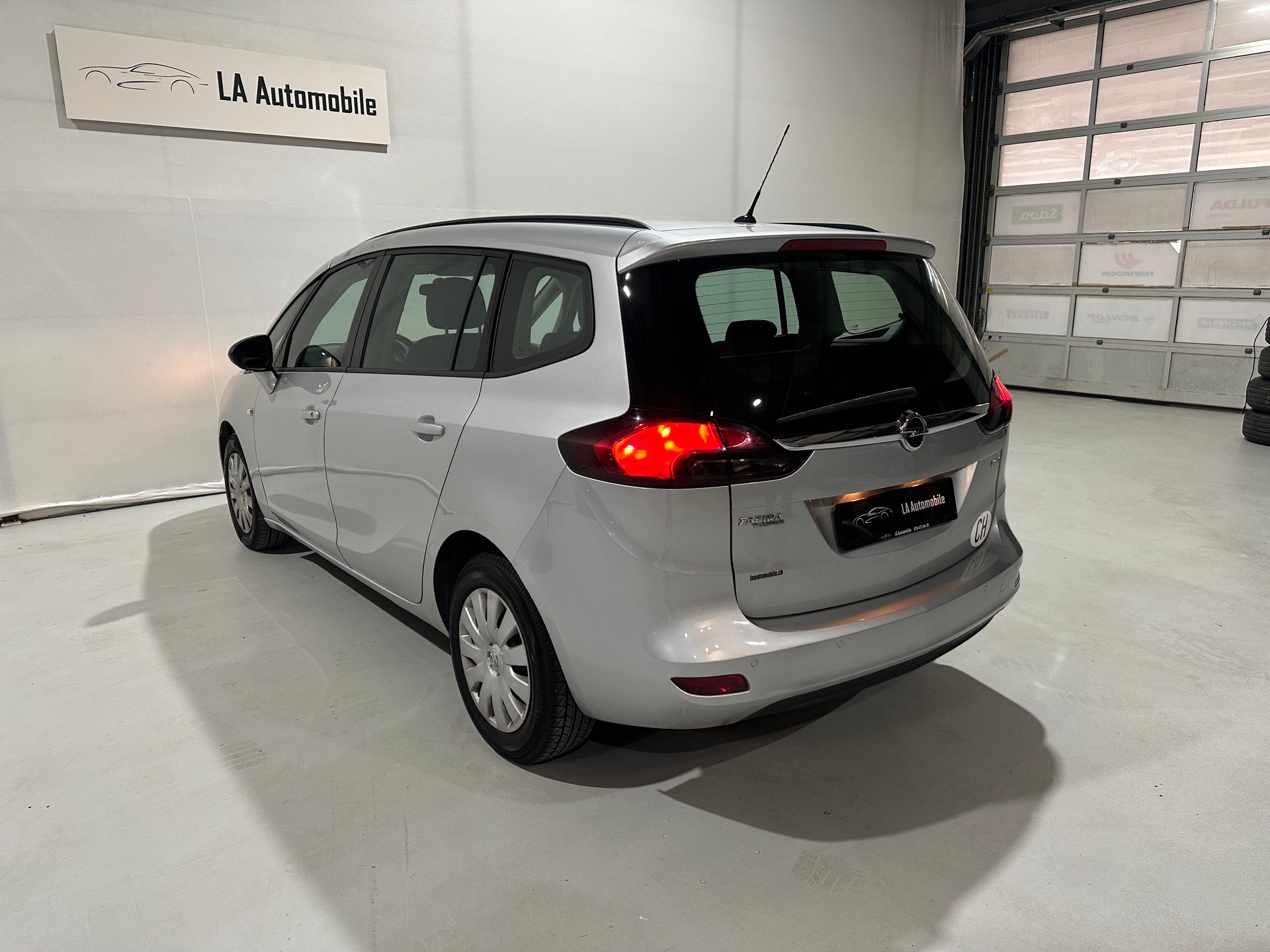 OPEL Zafira Tourer 2.0 CDTi BiTurbo Sport-image-9