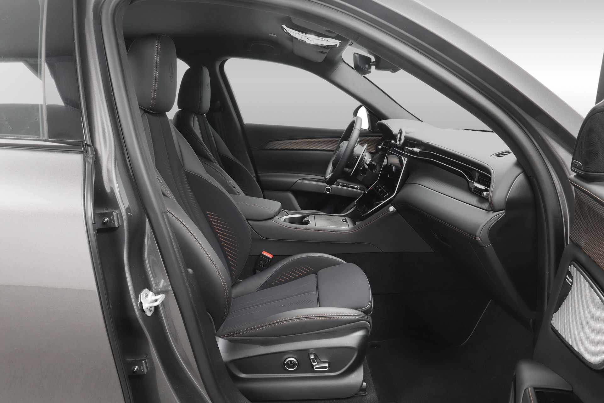 MASERATI Grecale  Folgore 105kWh-image-12
