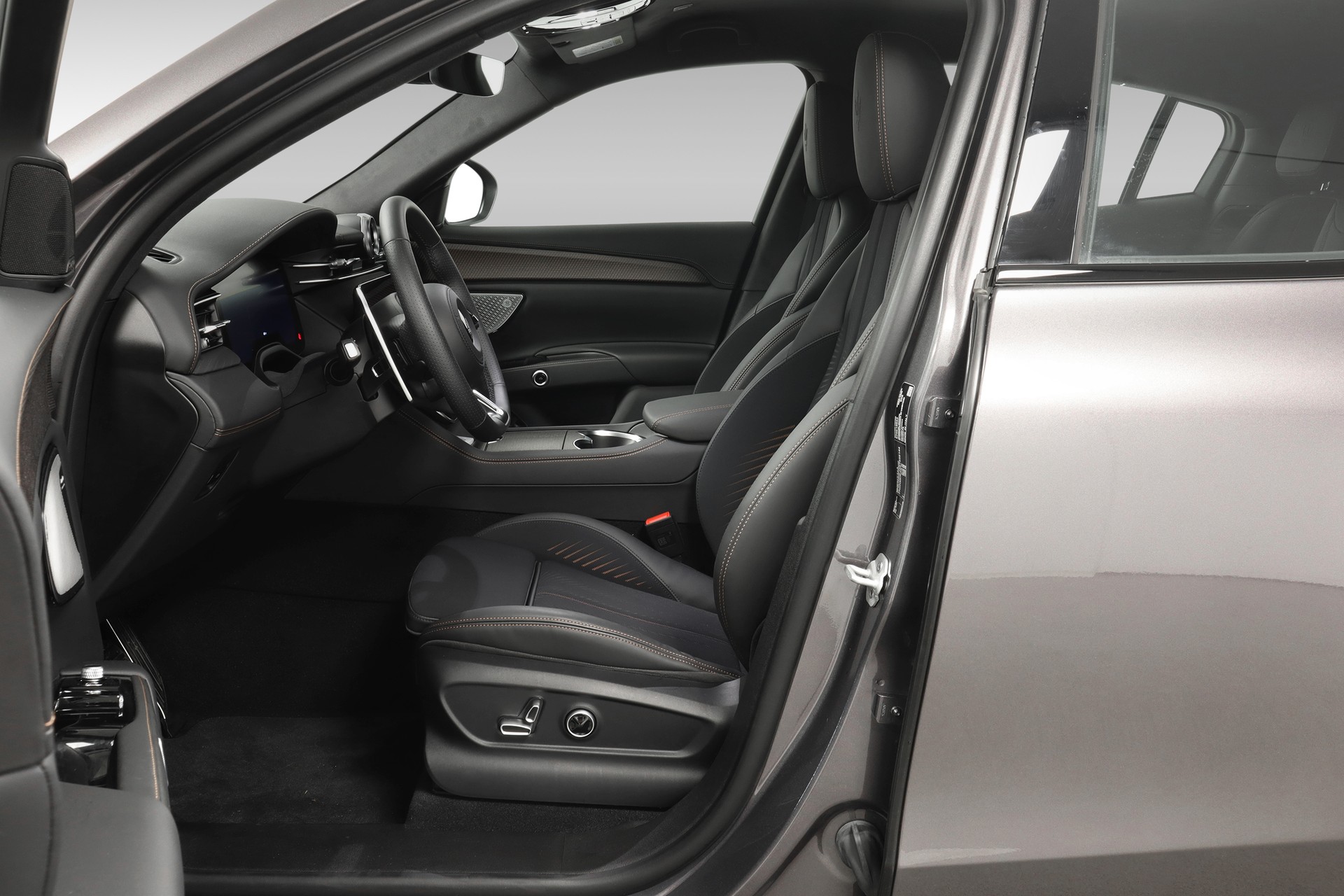 MASERATI Grecale  Folgore 105kWh-image-11