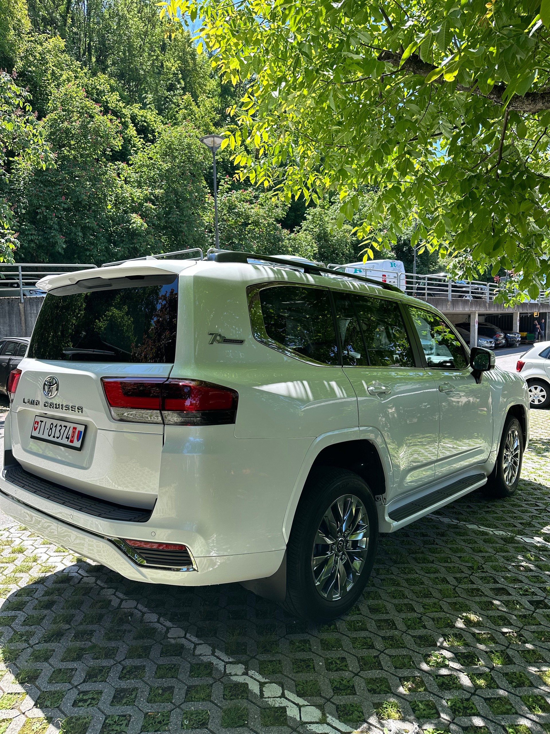 TOYOTA Land Cruiser 300 70'Anniversary 3.5 twin turbo-image-26