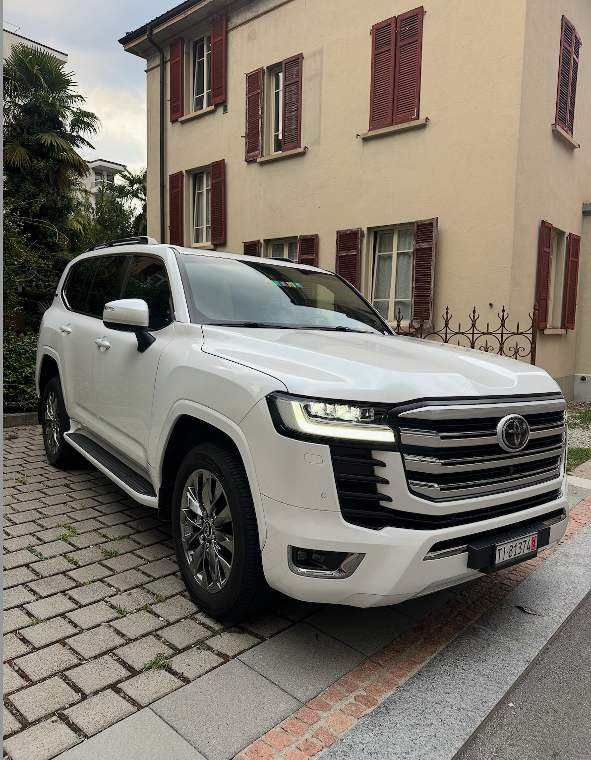 TOYOTA Land Cruiser 300 70'Anniversary 3.5 twin turbo-image-27