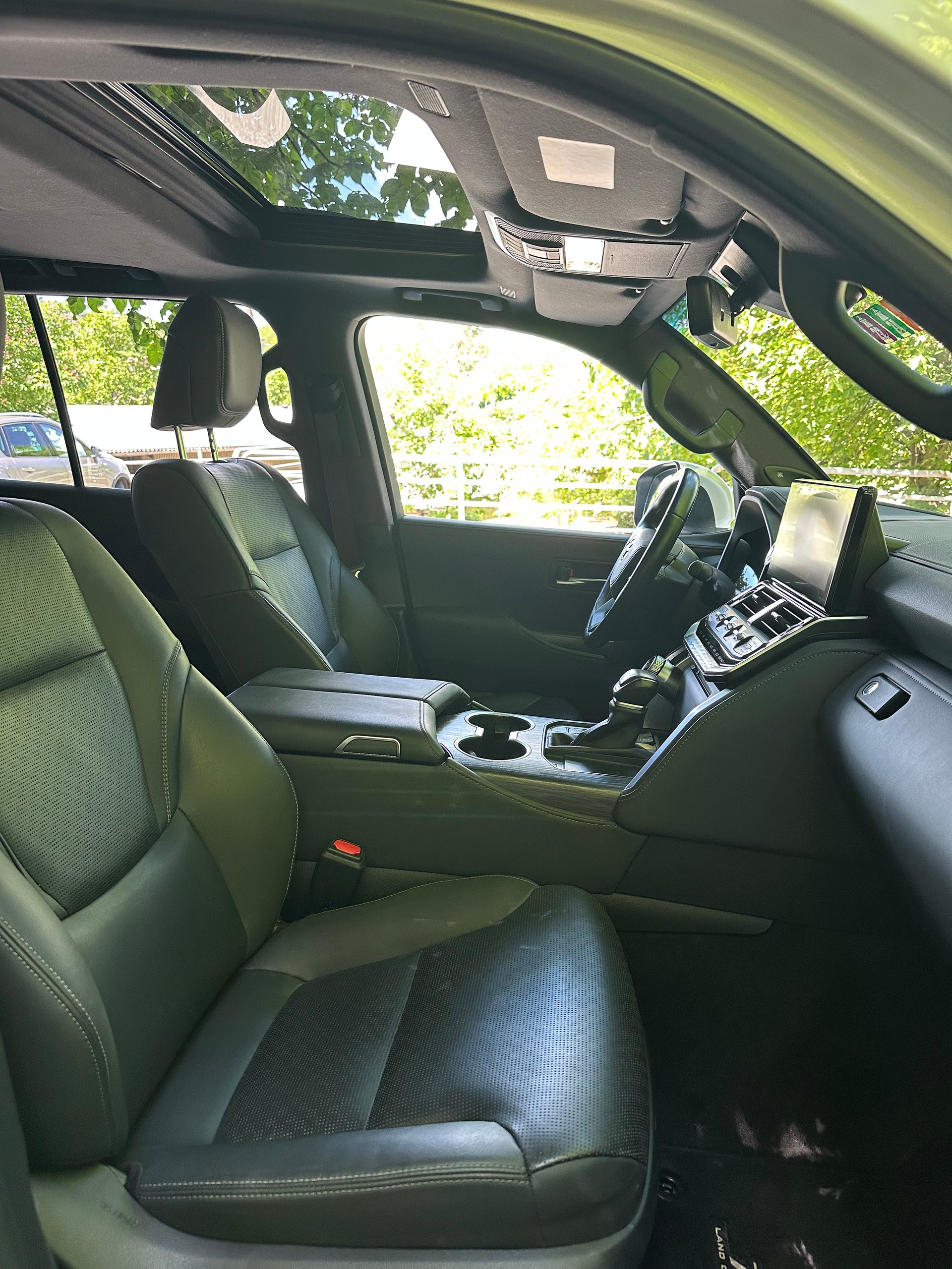 TOYOTA Land Cruiser 300 70'Anniversary 3.5 twin turbo-image-9