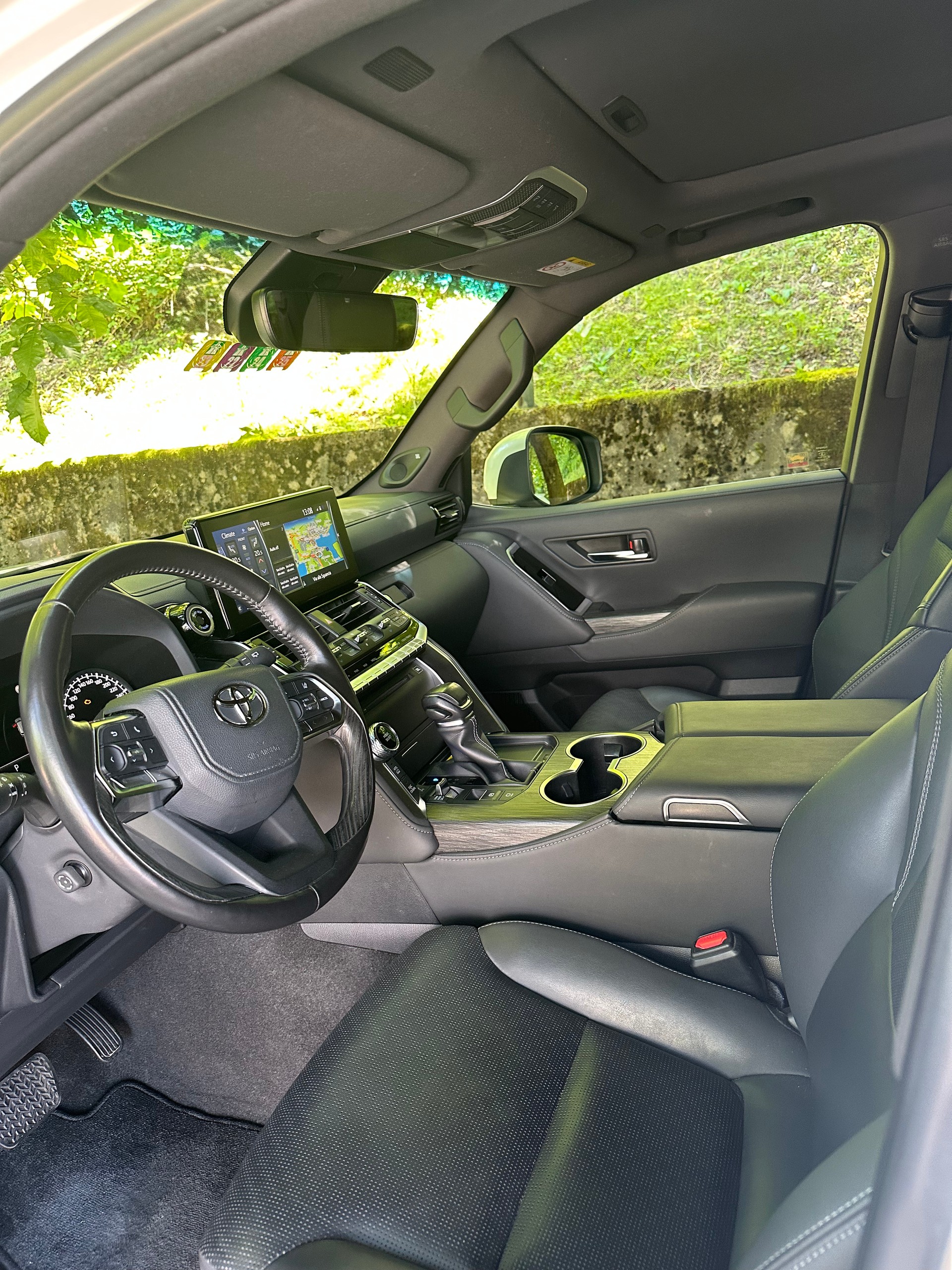 TOYOTA Land Cruiser 300 70'Anniversary 3.5 twin turbo-image-5