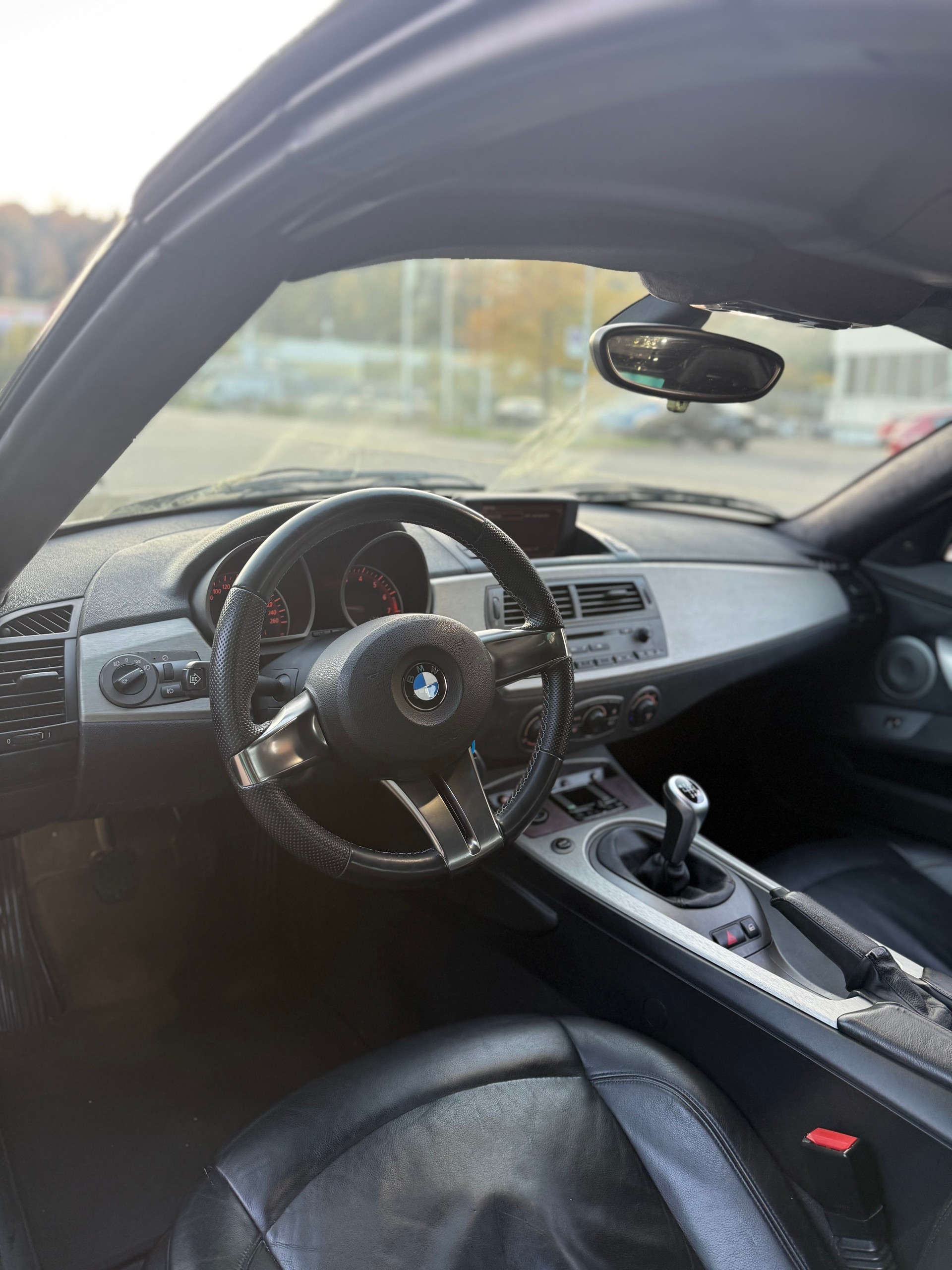 BMW Z4 3.0i Roadster-image-9