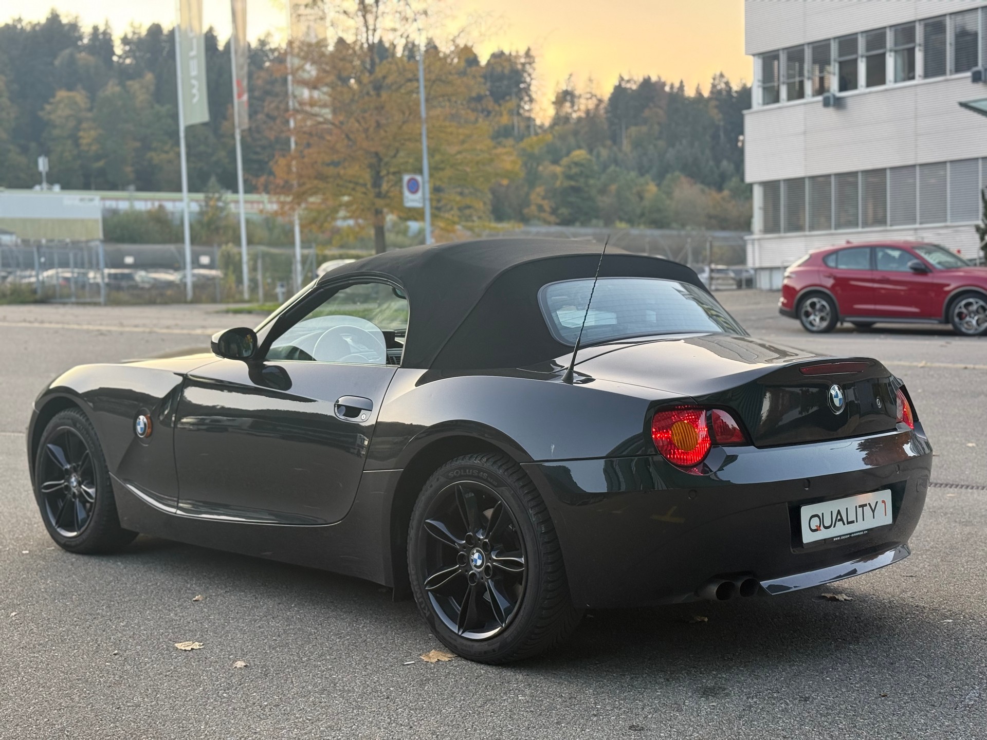 BMW Z4 3.0i Roadster-image-2