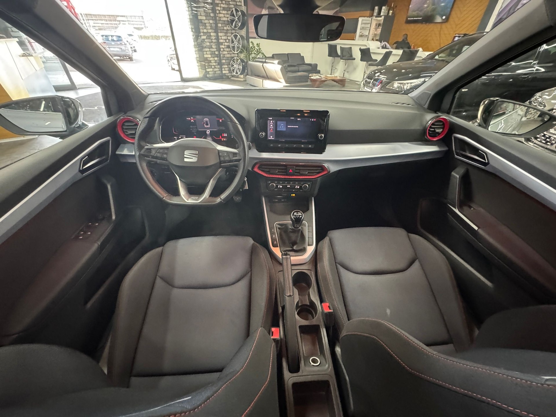SEAT Arona 1.0 TSI Eco FR-image-11