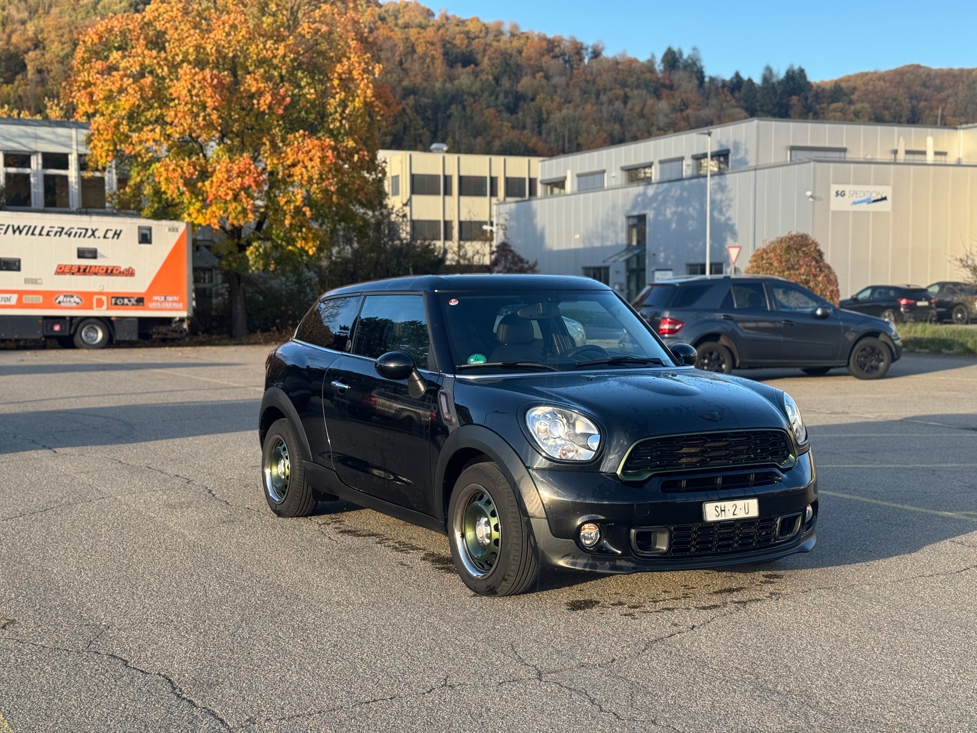 MINI Paceman Cooper S FWD-image-2