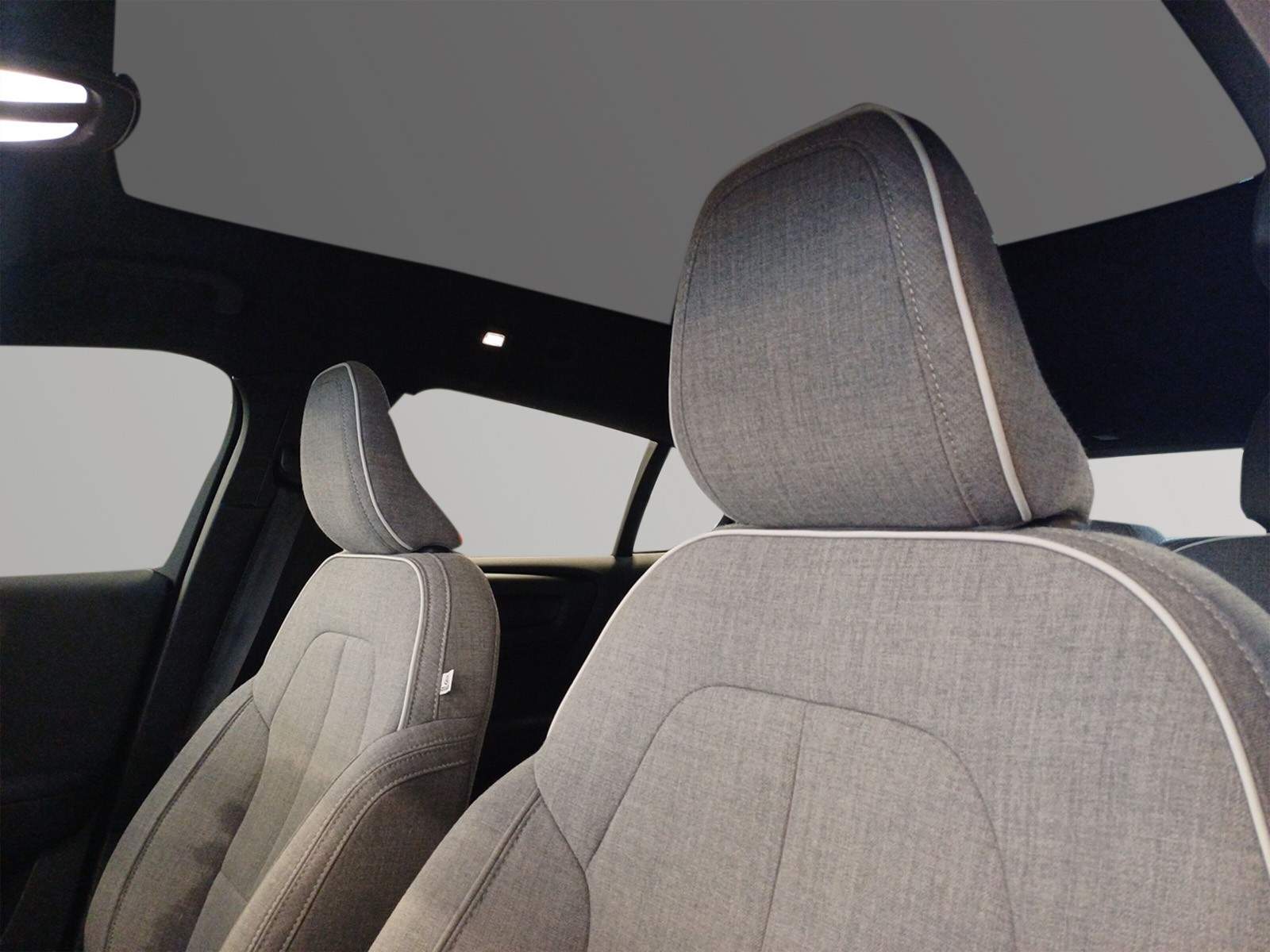 VOLVO C40 P8 Twin Recharge Ultimate AWD-image-6