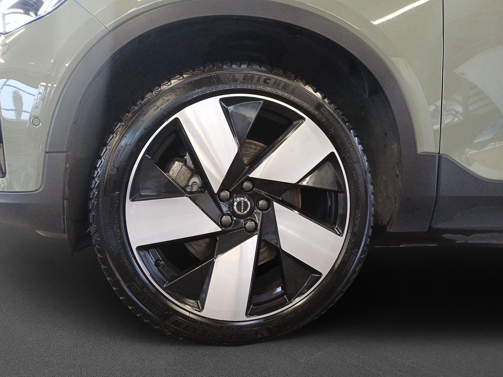 VOLVO C40 P8 Twin Recharge Ultimate AWD-image-4