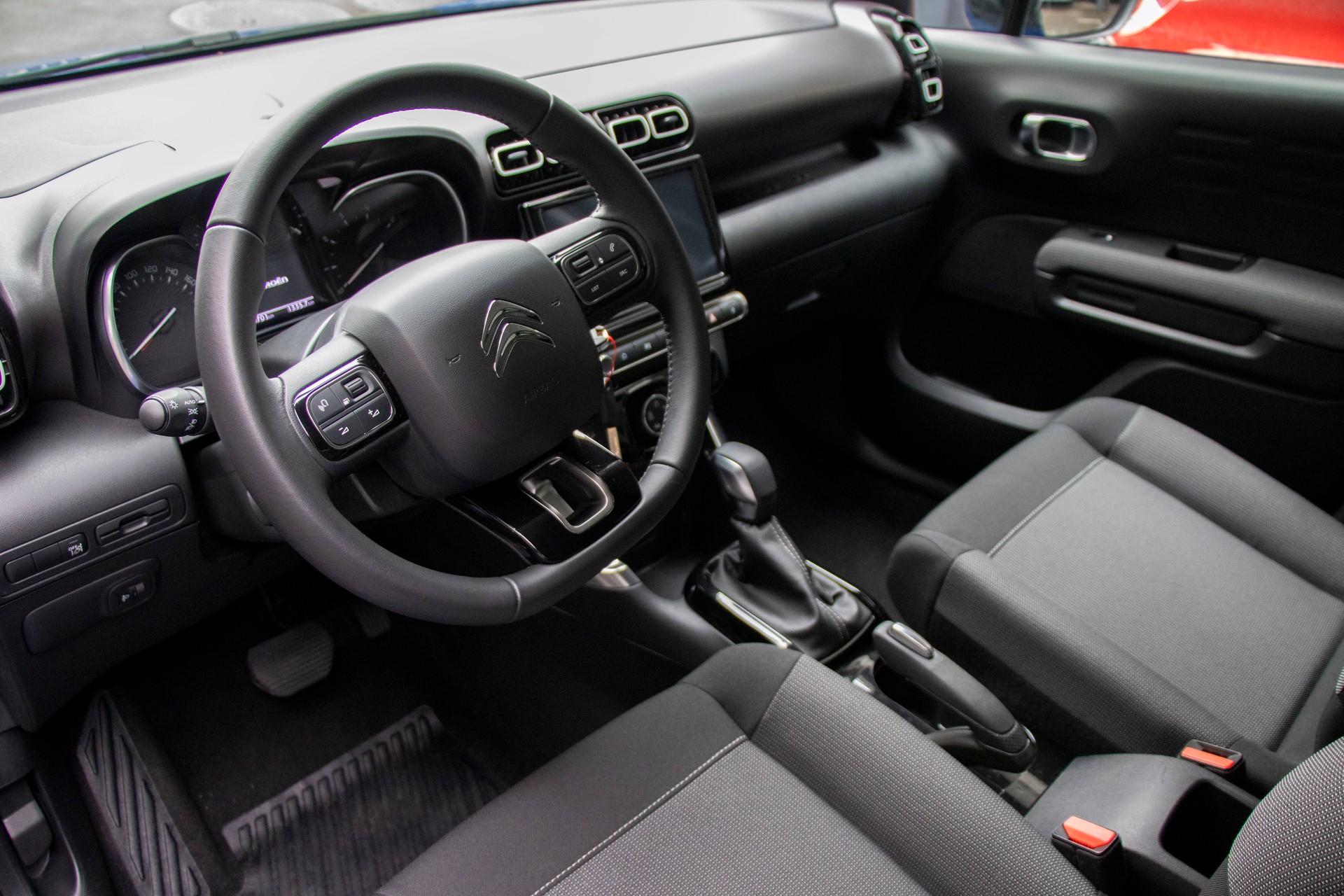 CITROEN C3 Aircross 1.2i PureTech Max EAT6-image-4