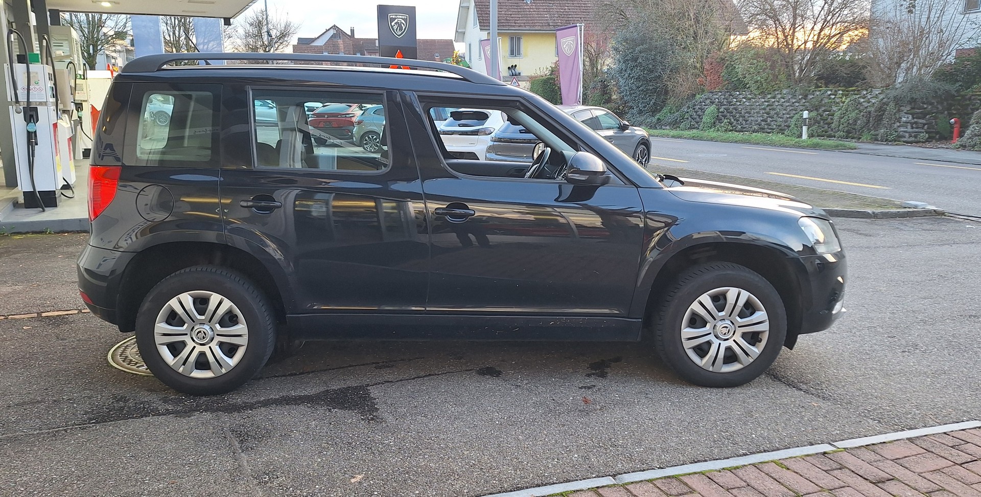 SKODA Yeti 1.2 TSI mit AHK 1200kg-image-3