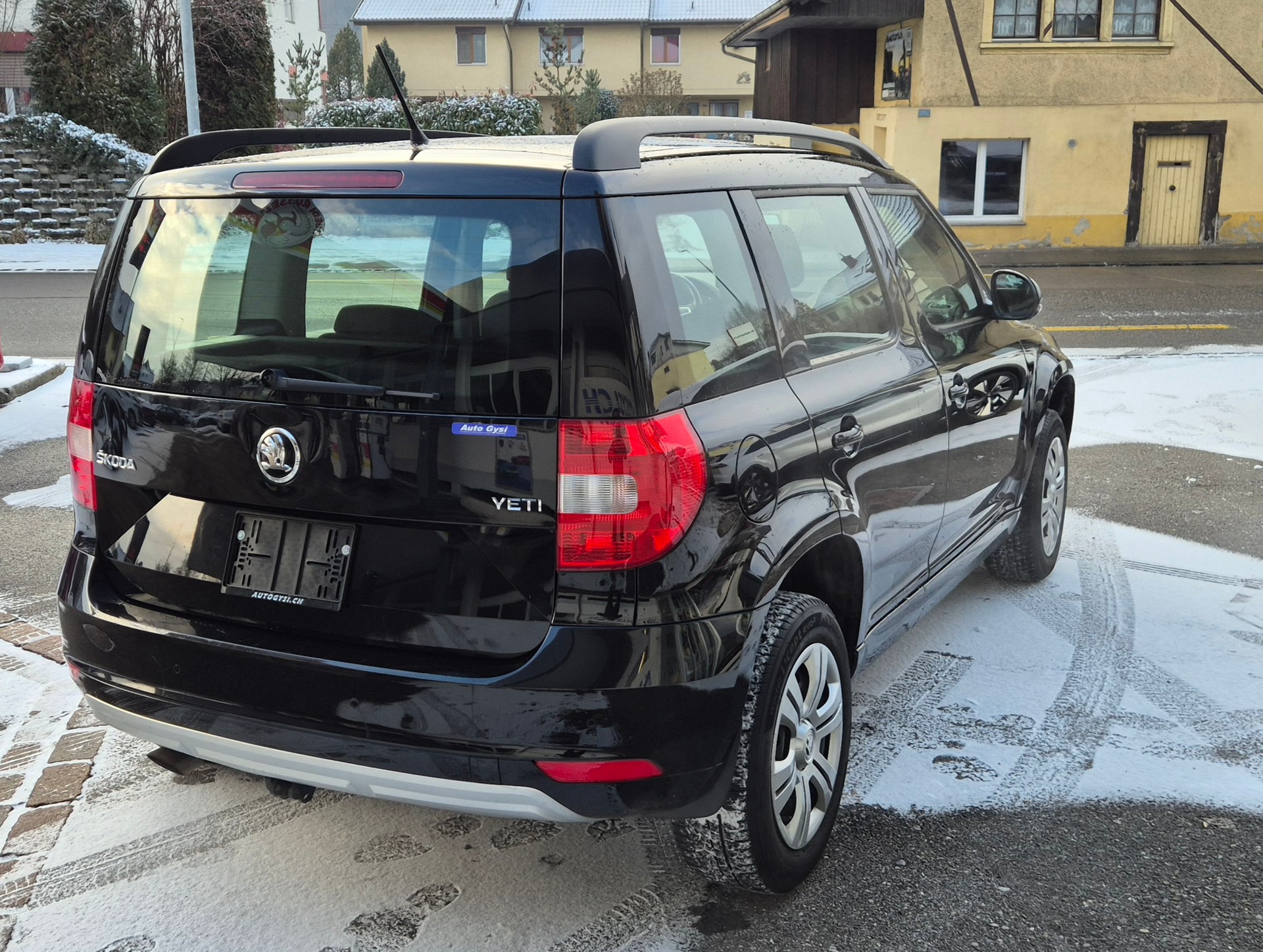 SKODA Yeti 1.2 TSI mit AHK 1200kg-image-13