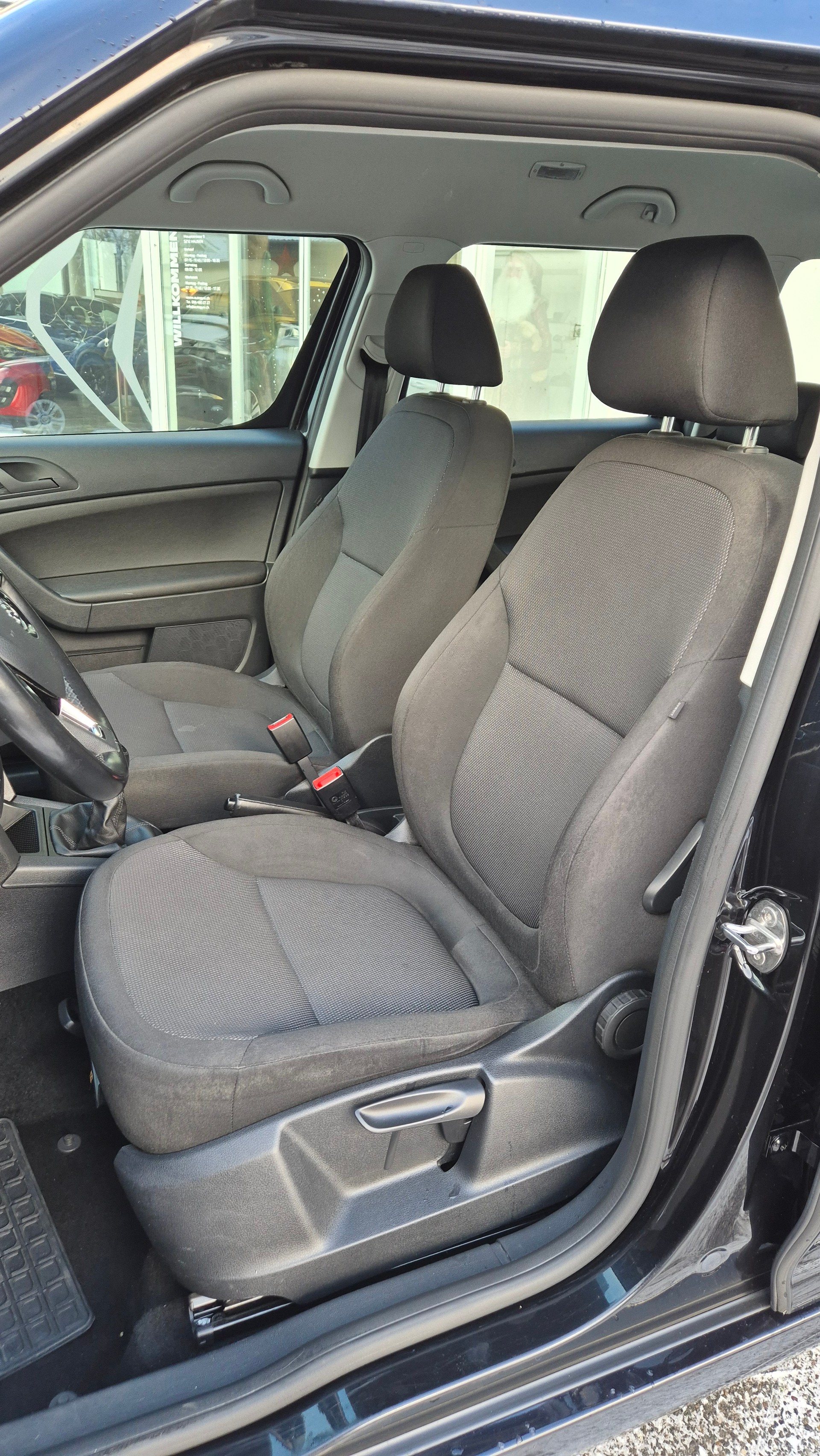 SKODA Yeti 1.2 TSI mit AHK 1200kg-image-7