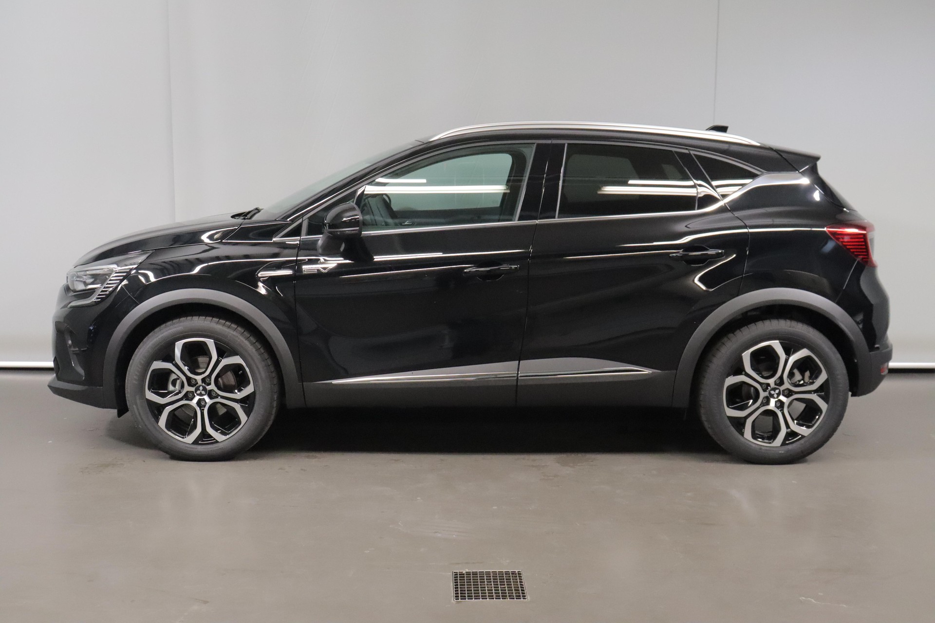 MITSUBISHI ASX 1.6 HEV Intense-image-4