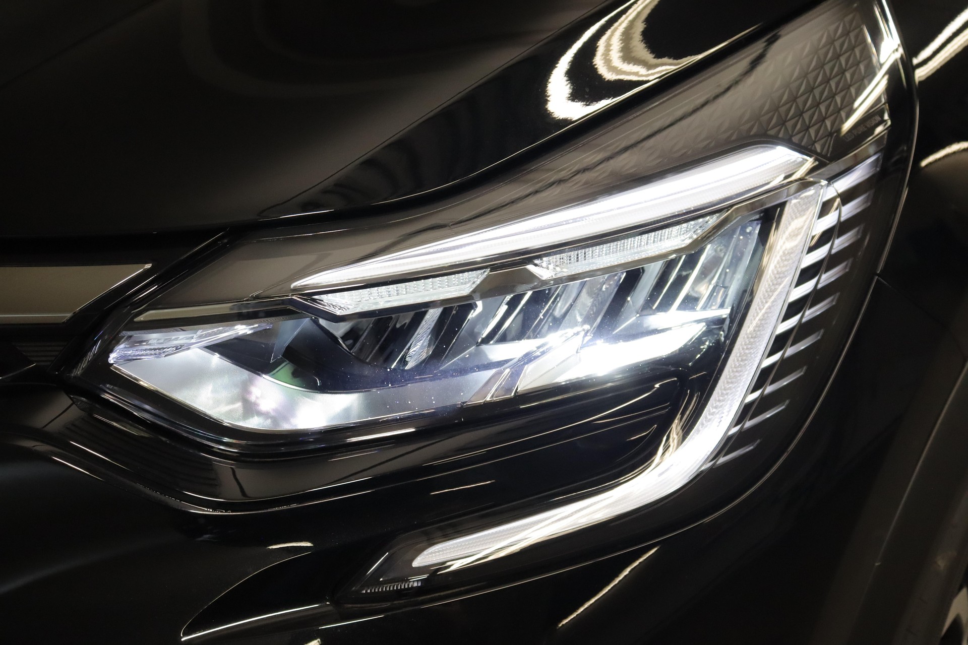 MITSUBISHI ASX 1.6 HEV Intense-image-15