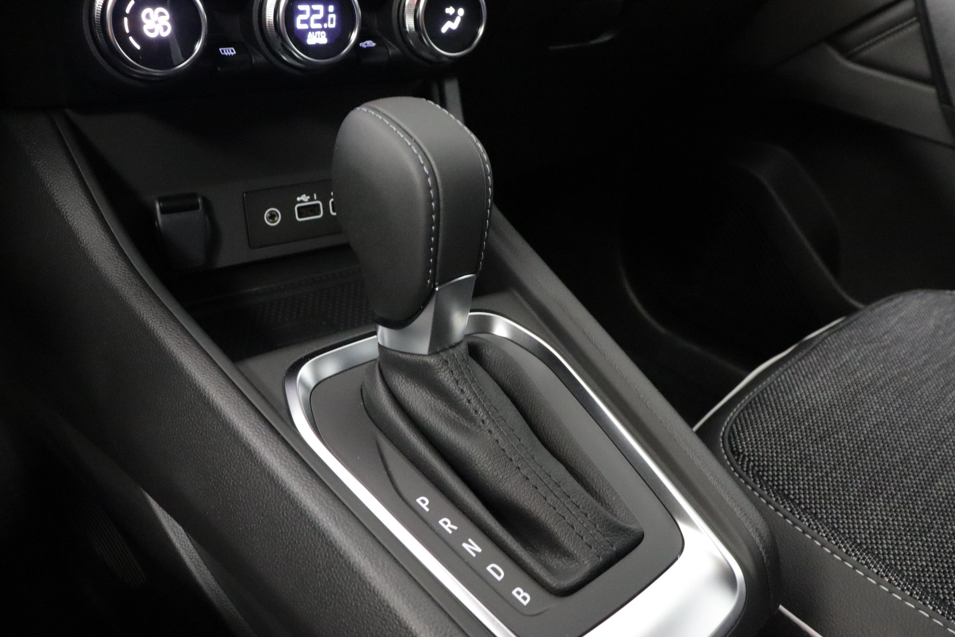 MITSUBISHI ASX 1.6 HEV Intense-image-13