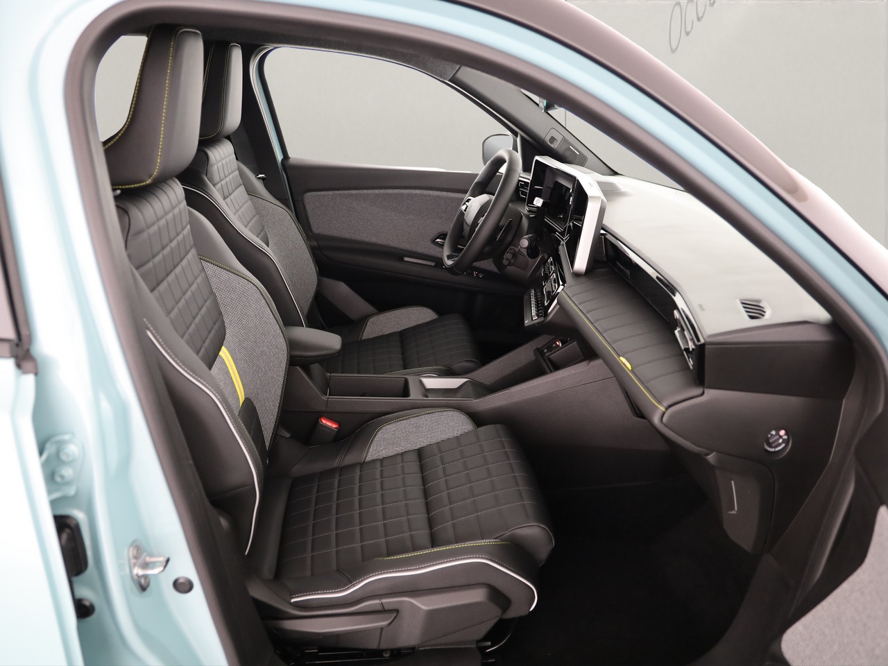 RENAULT R4 E-Tech Comfort Range iconic-image-6