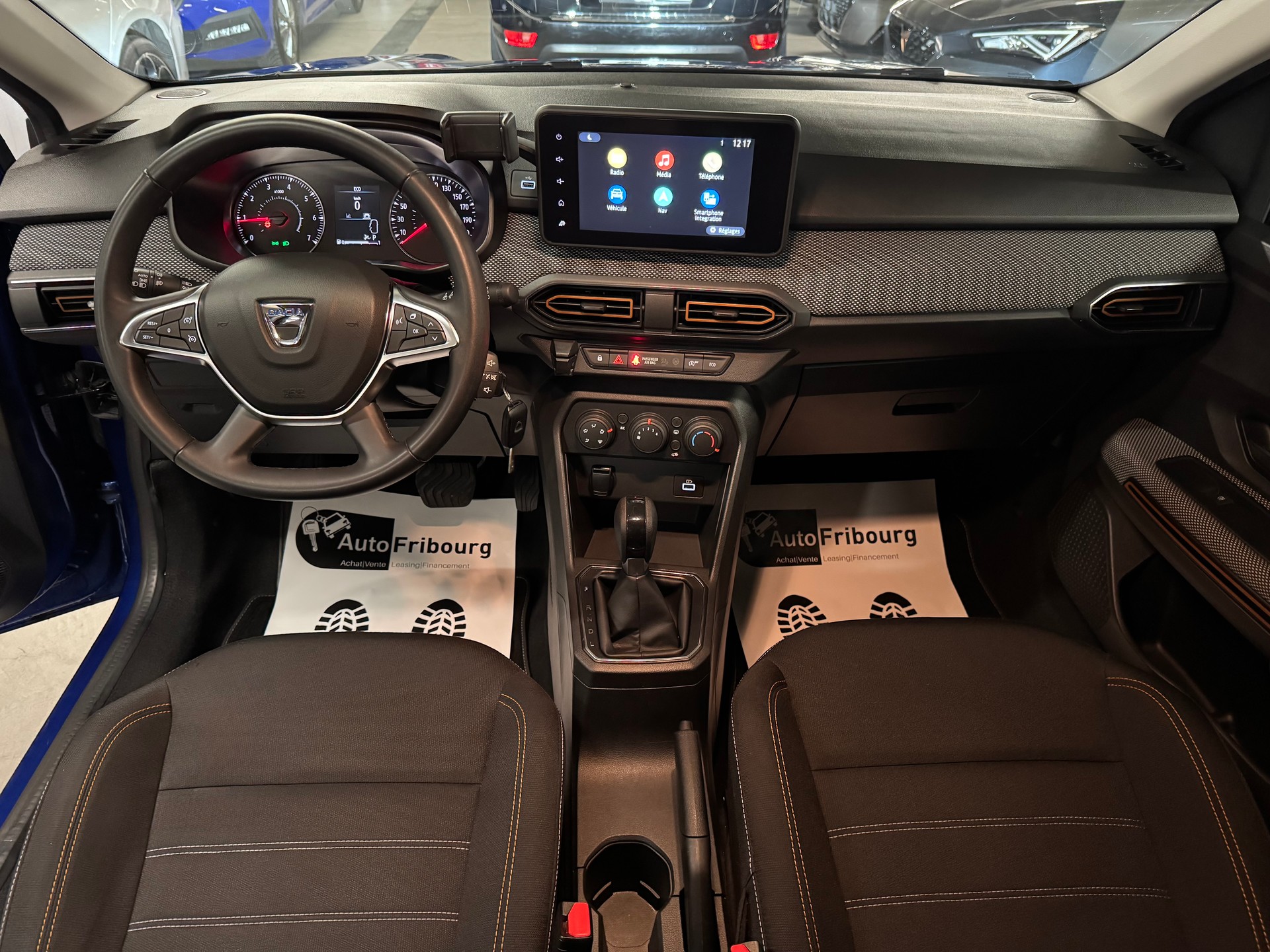 DACIA Sandero Stepway TCe 90 Comfort CVT-image-4