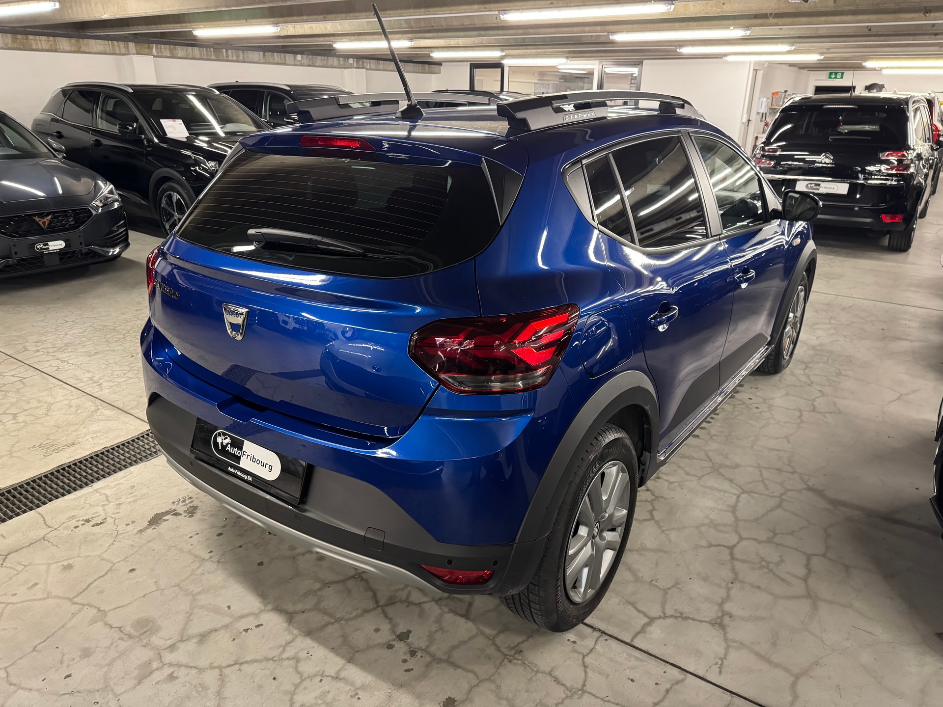 DACIA Sandero Stepway TCe 90 Comfort CVT-image-1