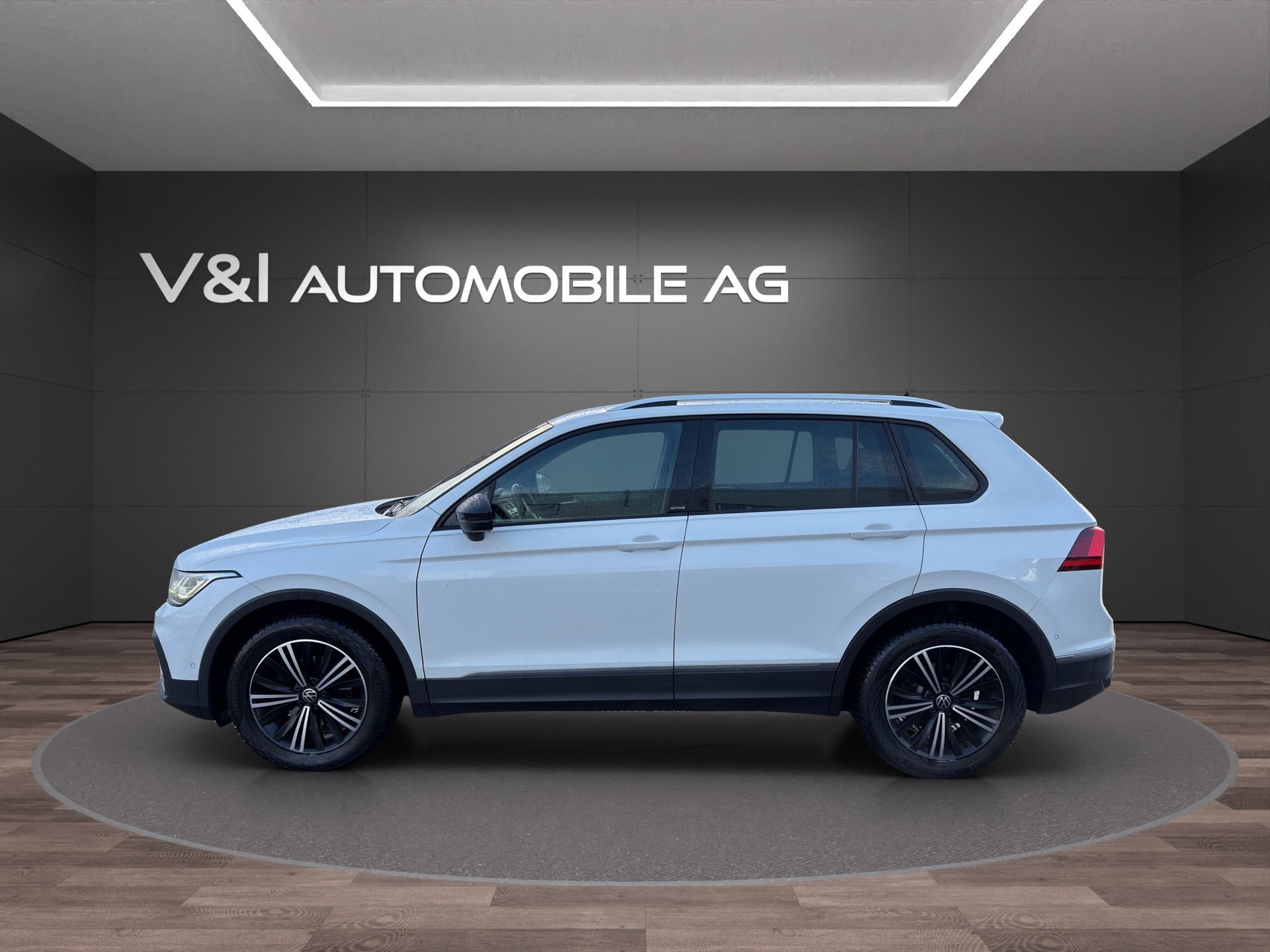 VW Tiguan 2.0 TDI SCR Life DSG-image-6