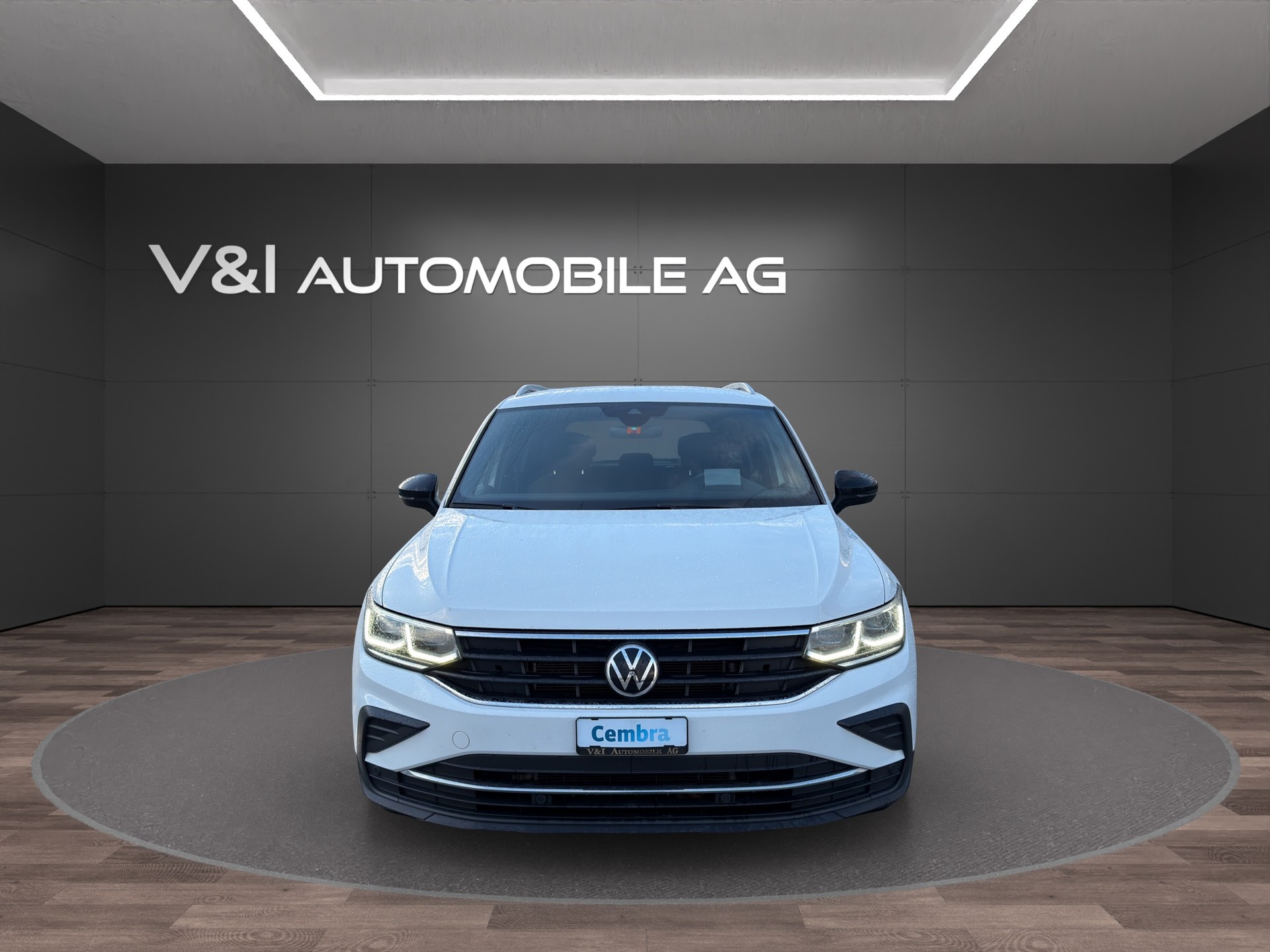 VW Tiguan 2.0 TDI SCR Life DSG-image-2