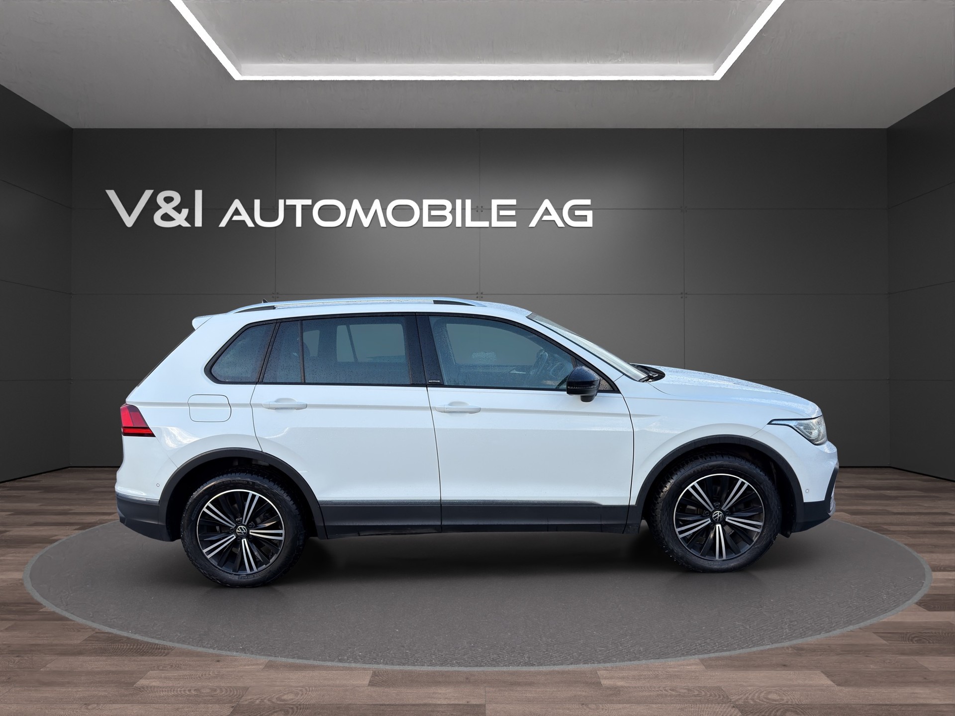 VW Tiguan 2.0 TDI SCR Life DSG-image-7