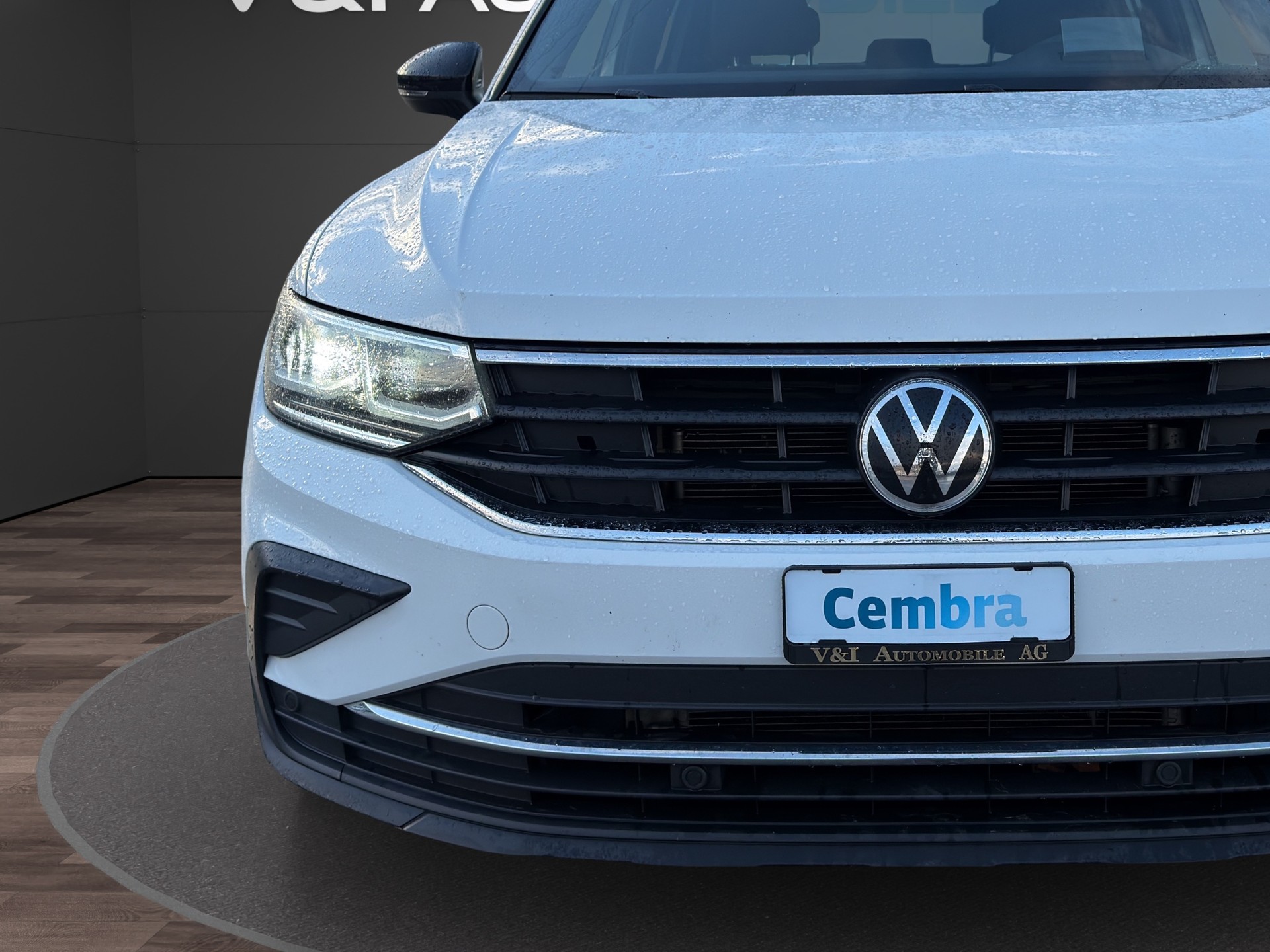 VW Tiguan 2.0 TDI SCR Life DSG-image-8