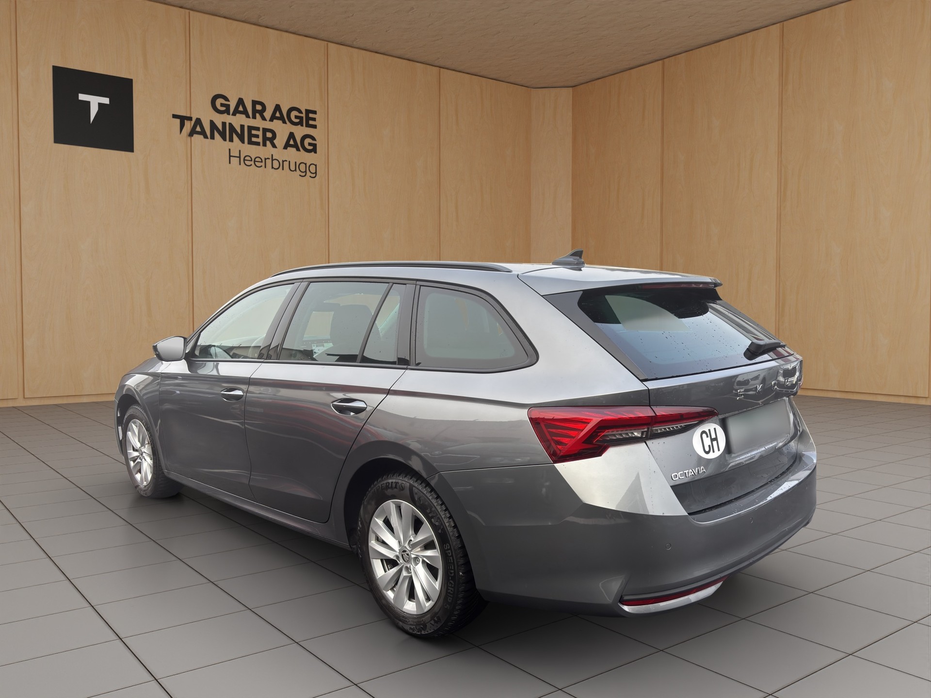 SKODA Octavia Combi 2.0 TDI DSG Selection-image-5