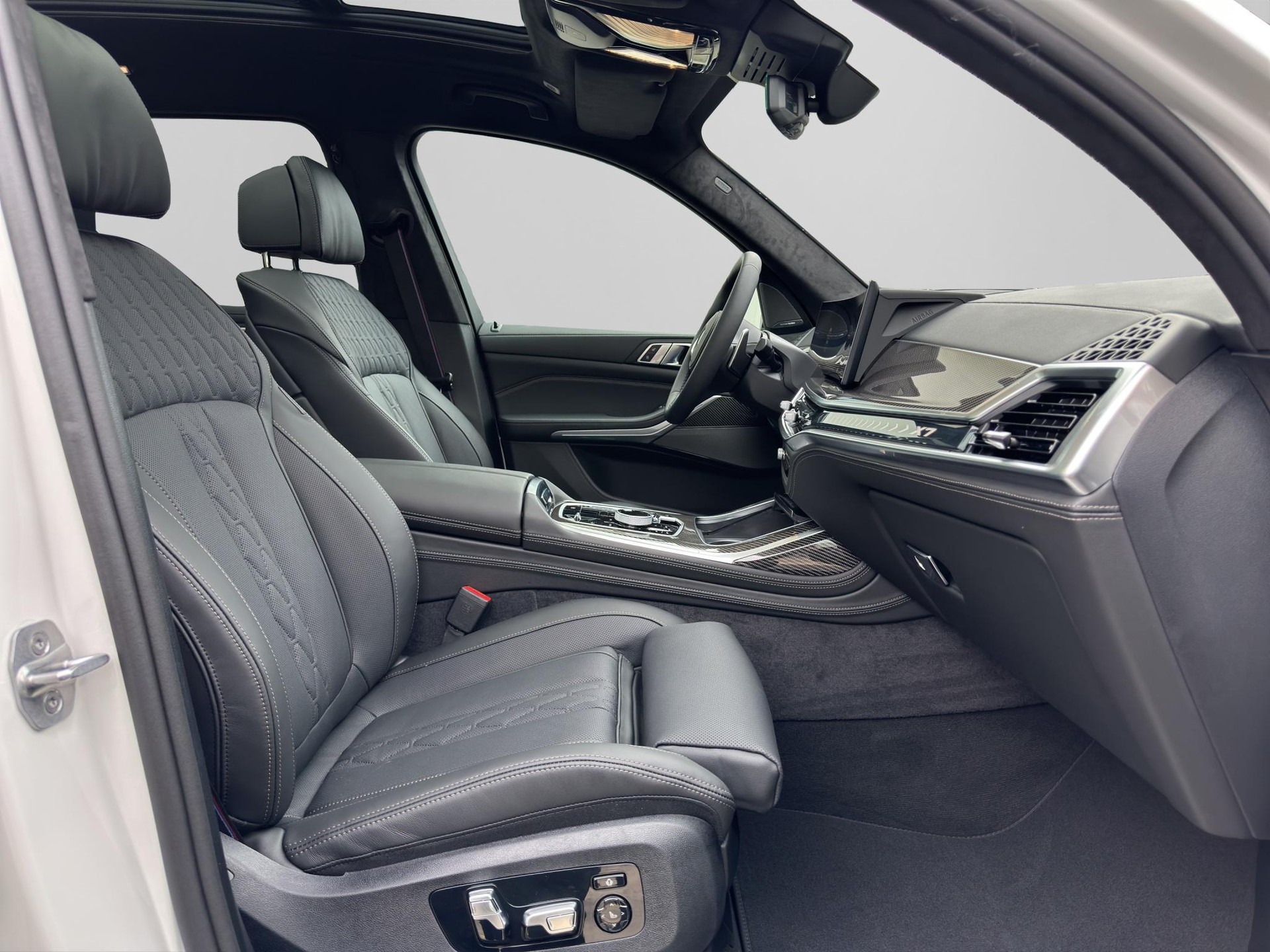 BMW X7 40d xDrive M Sport Pro-image-17