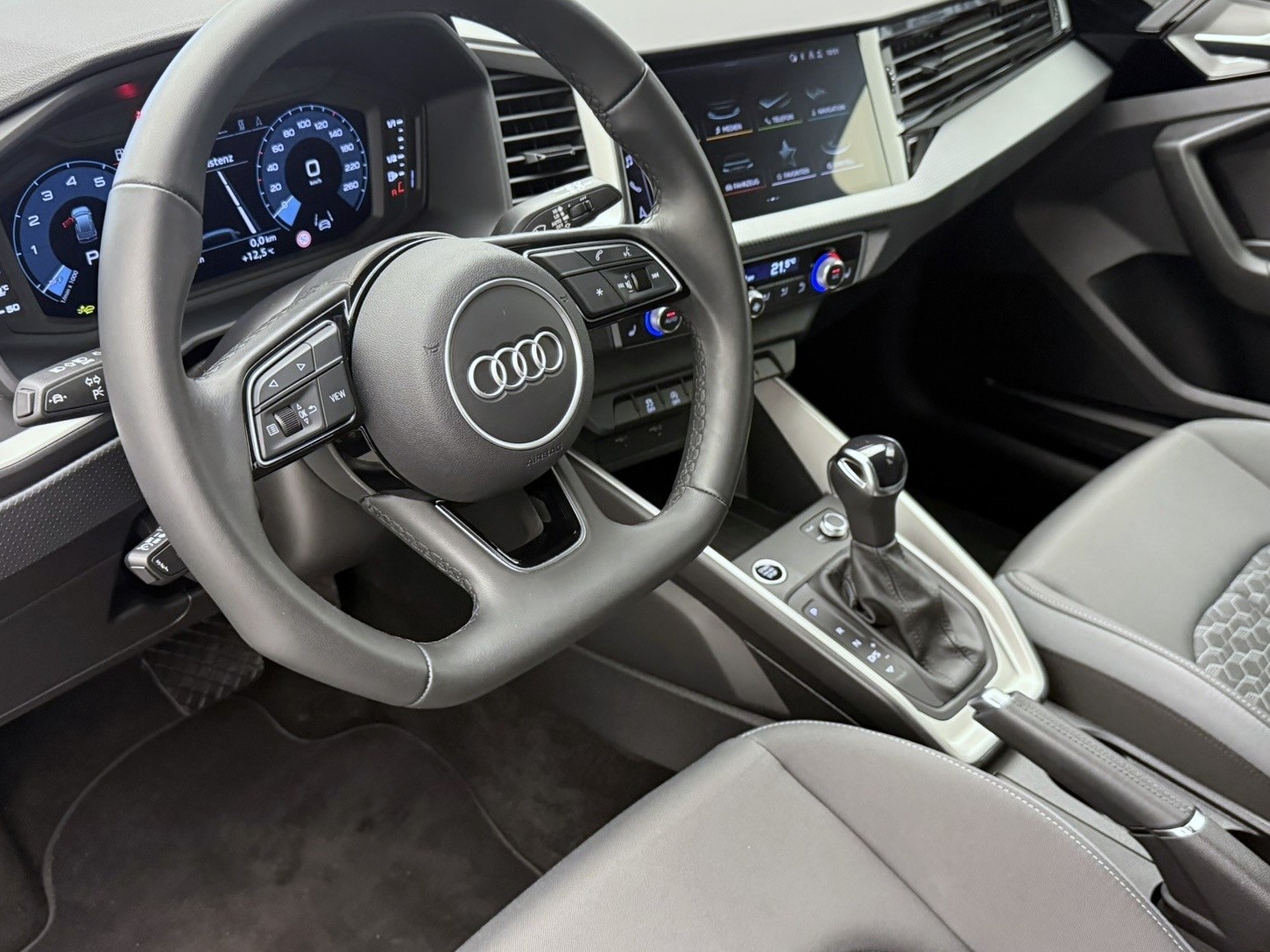 AUDI A1 Sportback 30 TFSI S-tronic-image-5