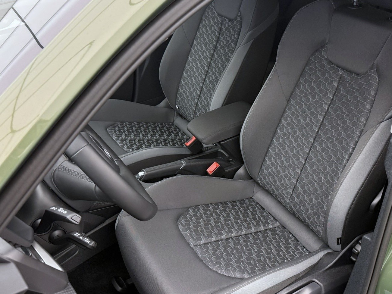 AUDI A1 Sportback 30 TFSI S-tronic-image-4
