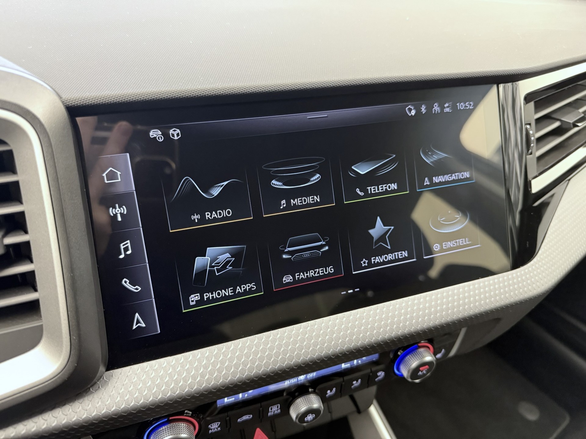 AUDI A1 Sportback 30 TFSI S-tronic-image-13