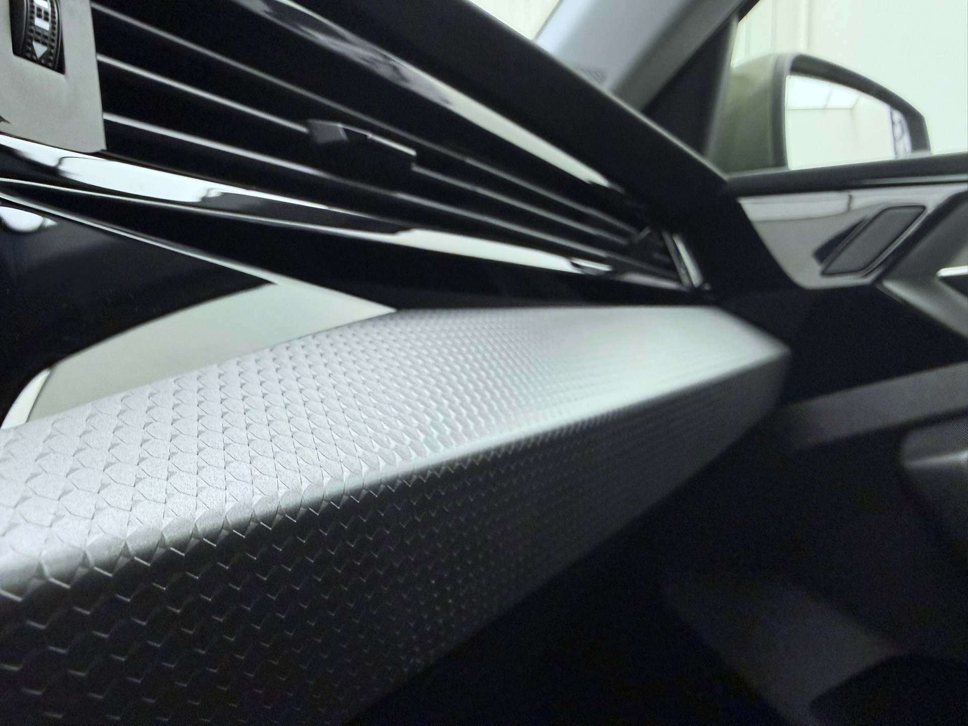 AUDI A1 Sportback 30 TFSI S-tronic-image-17