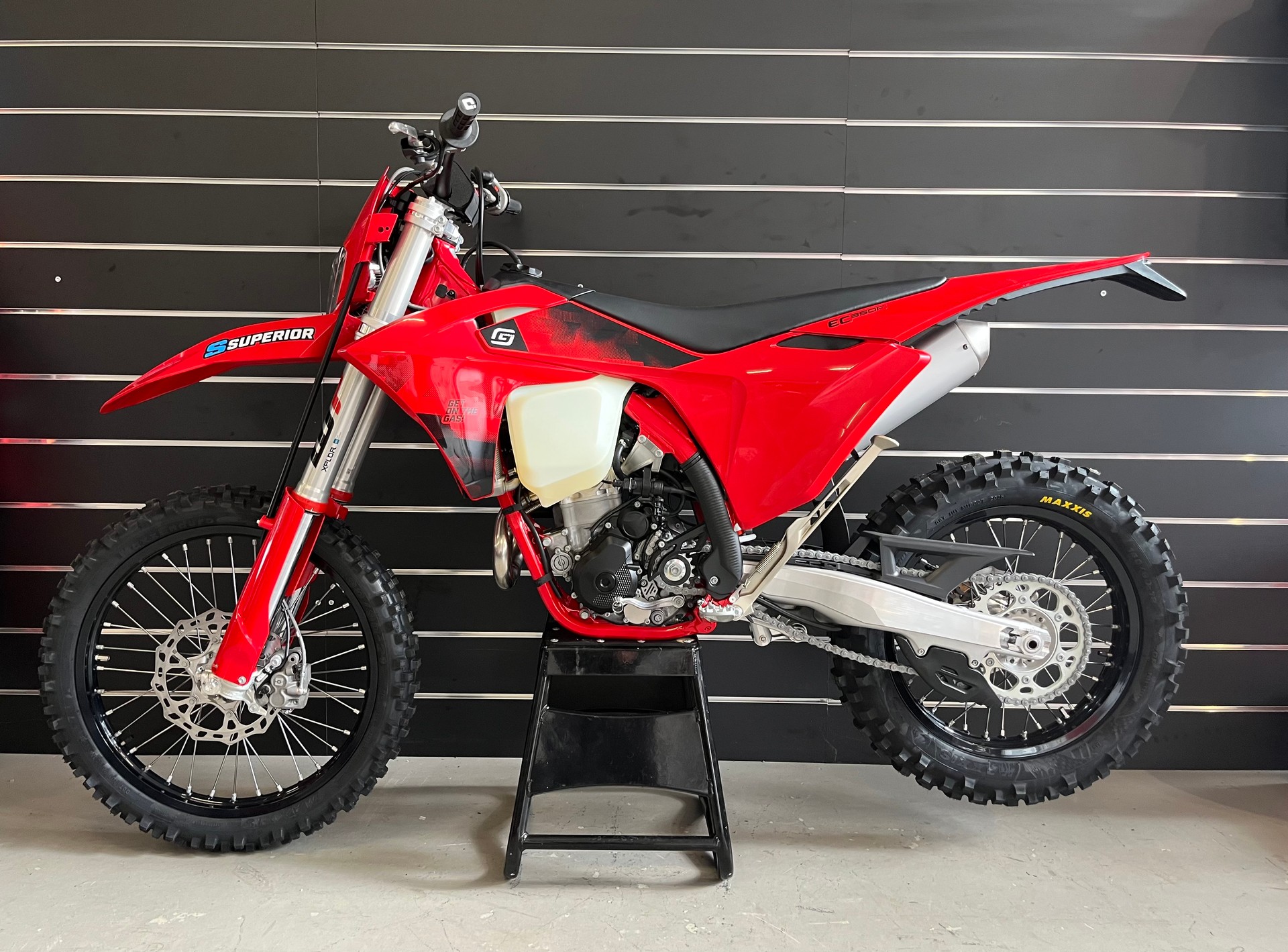 GASGAS EC 350F 2026-showroom-element-1