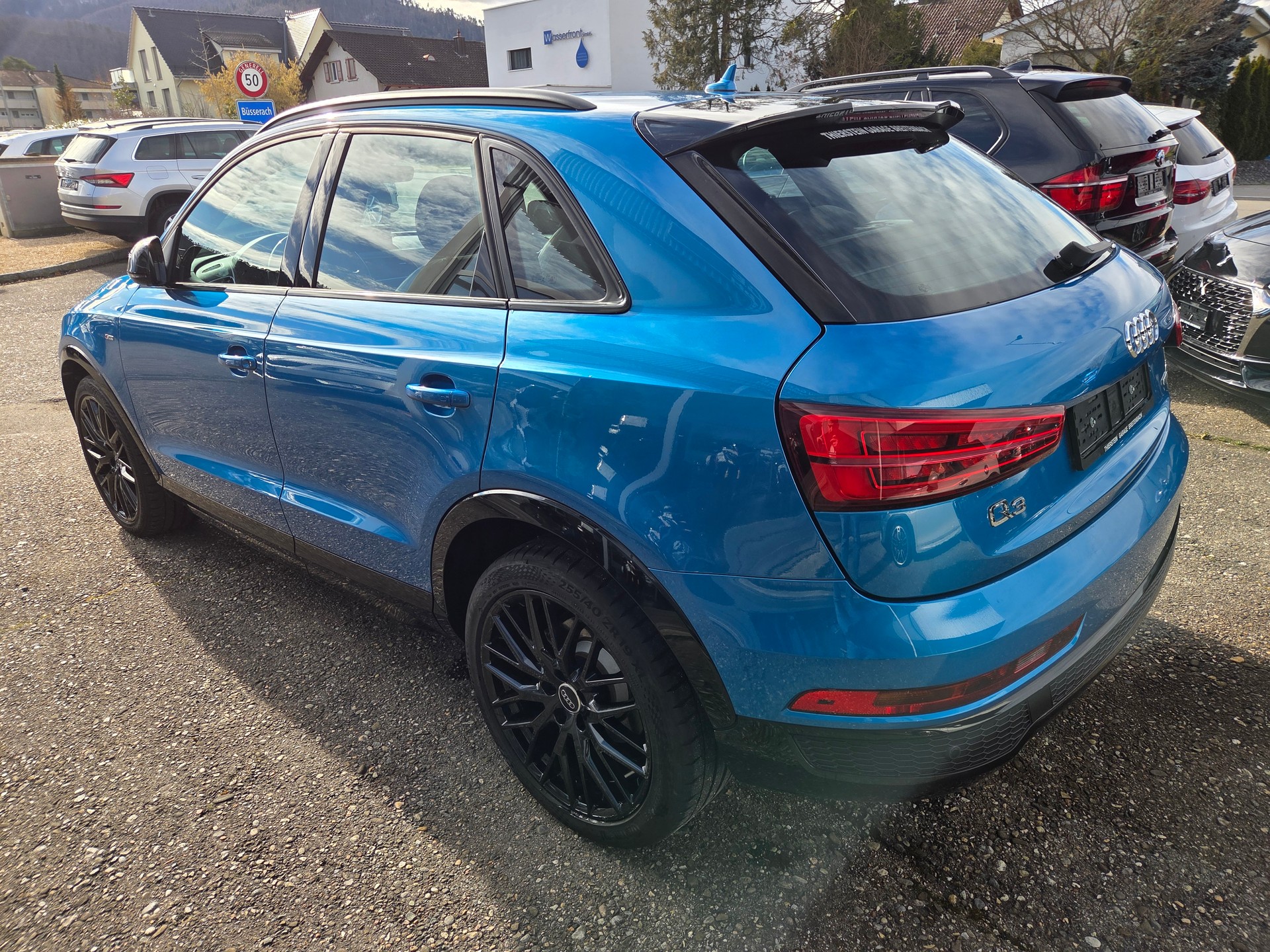 AUDI Q3 2.0 TDI sport quattro S-tronic-showroom-element-3