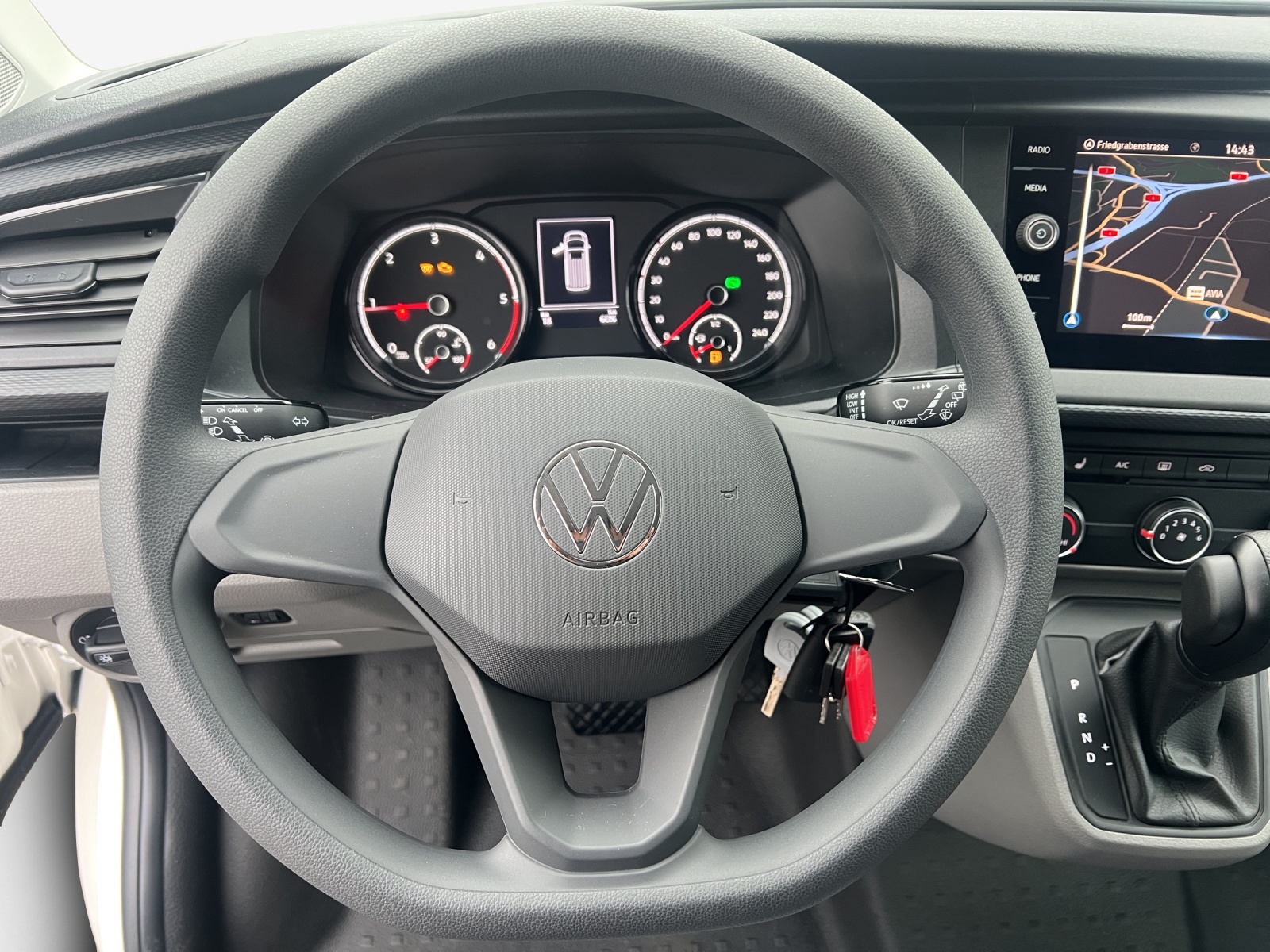 VW T6.1 2.0 TDI Envia Pure DSG-image-9