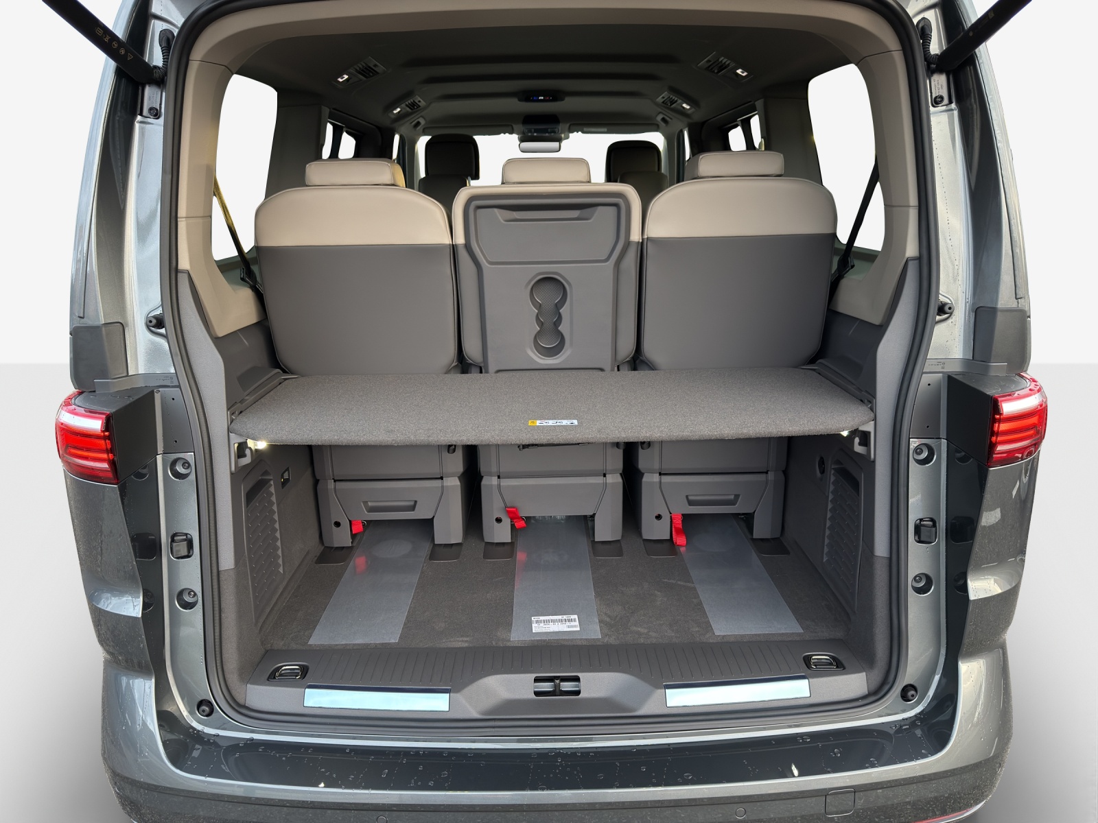 VW Multivan 2.0 TSI Style Liberty DSG Lang-image-12